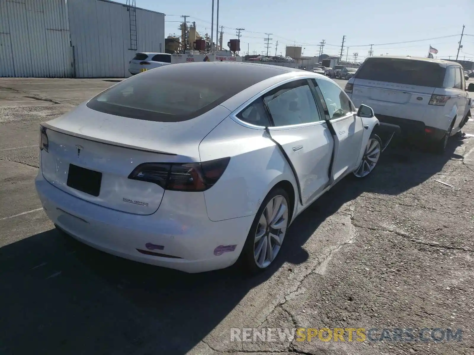 4 Фотография поврежденного автомобиля 5YJ3E1EB5KF407086 TESLA MODEL 3 2019