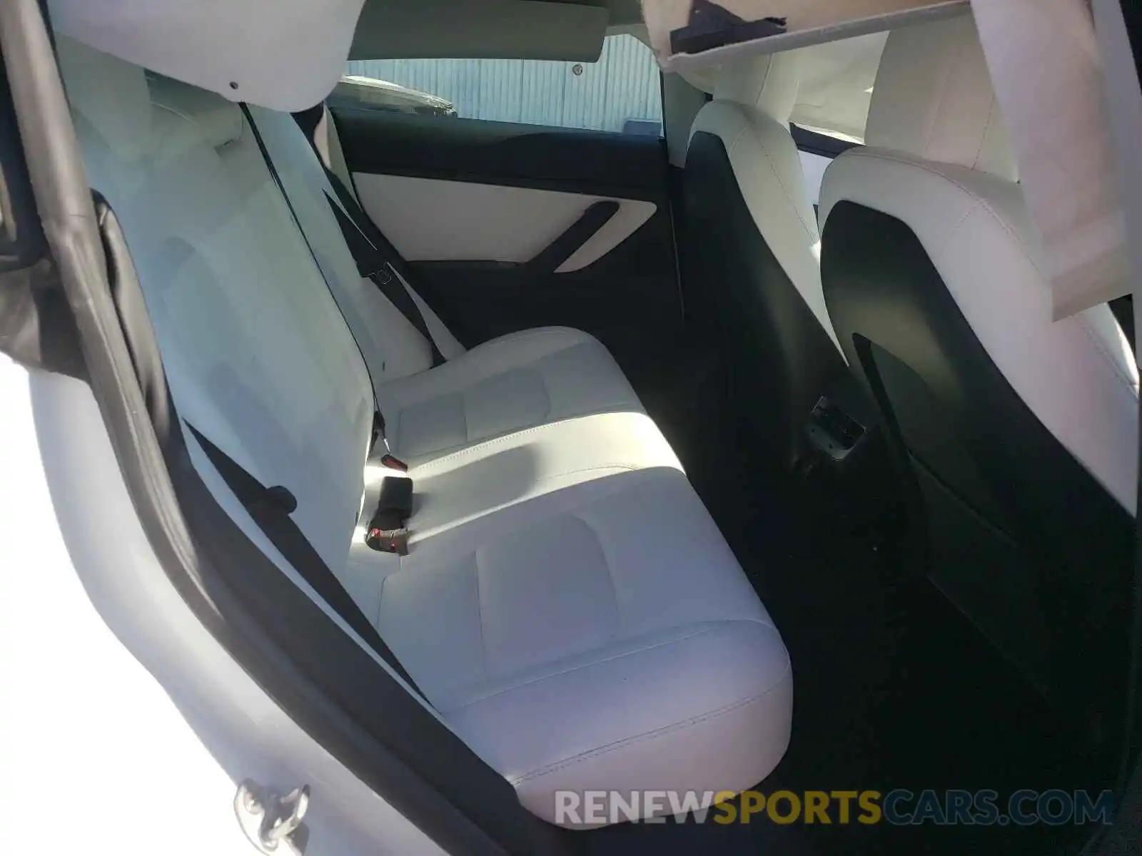 6 Photograph of a damaged car 5YJ3E1EB5KF407086 TESLA MODEL 3 2019