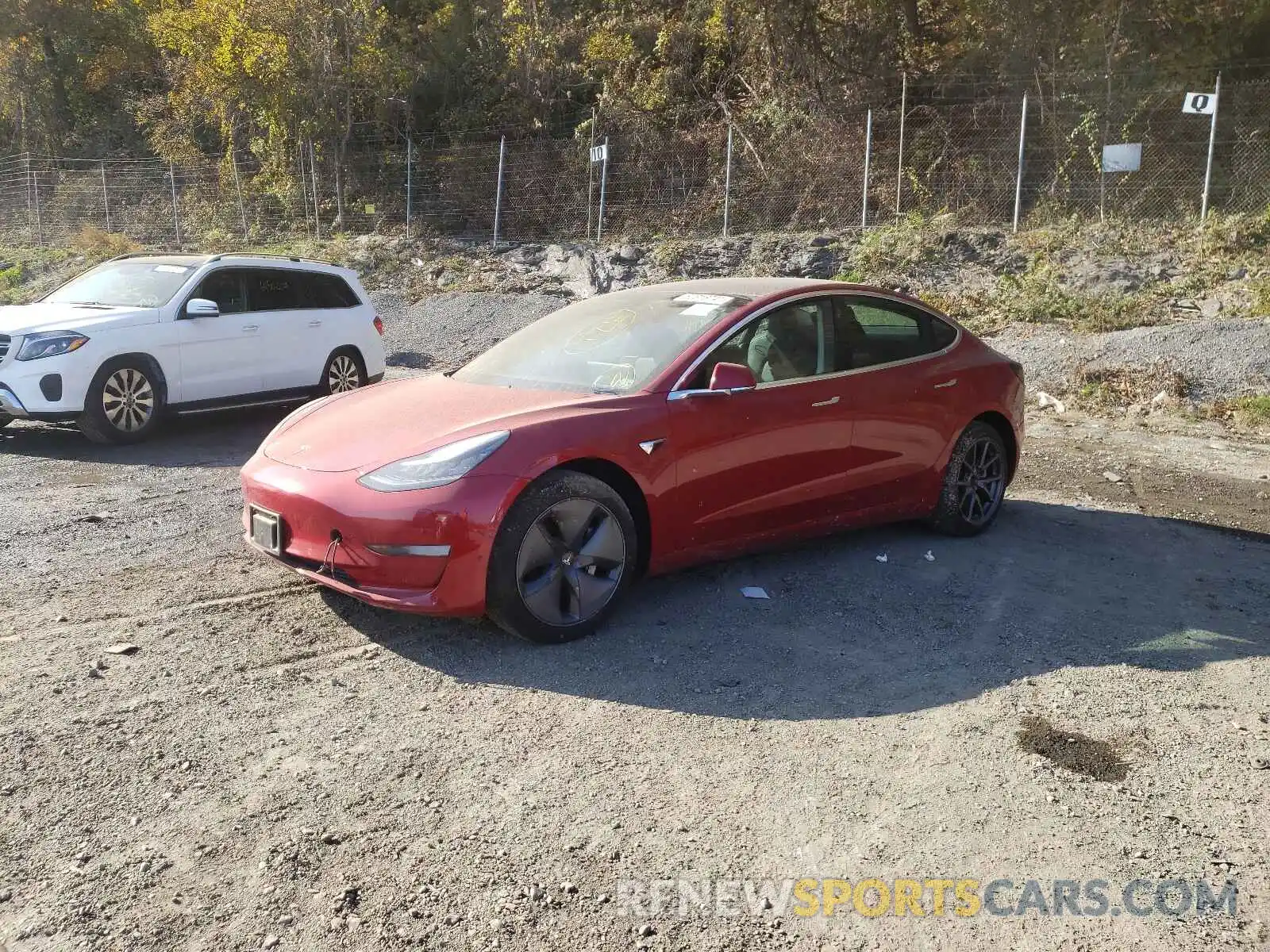 2 Photograph of a damaged car 5YJ3E1EB5KF418203 TESLA MODEL 3 2019