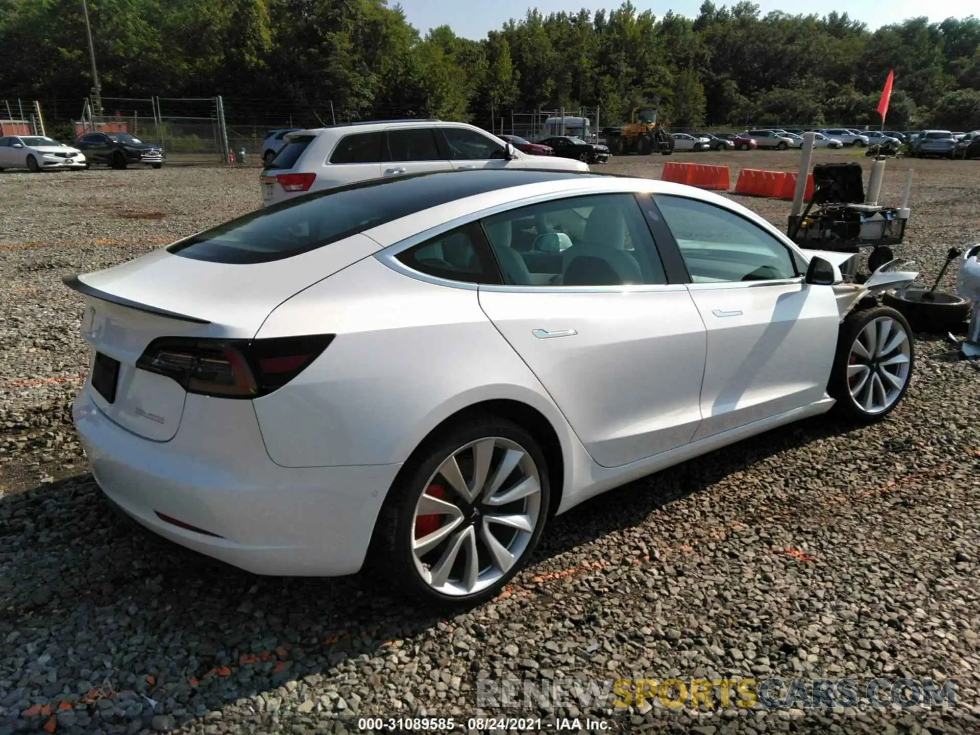 4 Photograph of a damaged car 5YJ3E1EB5KF422123 TESLA MODEL 3 2019