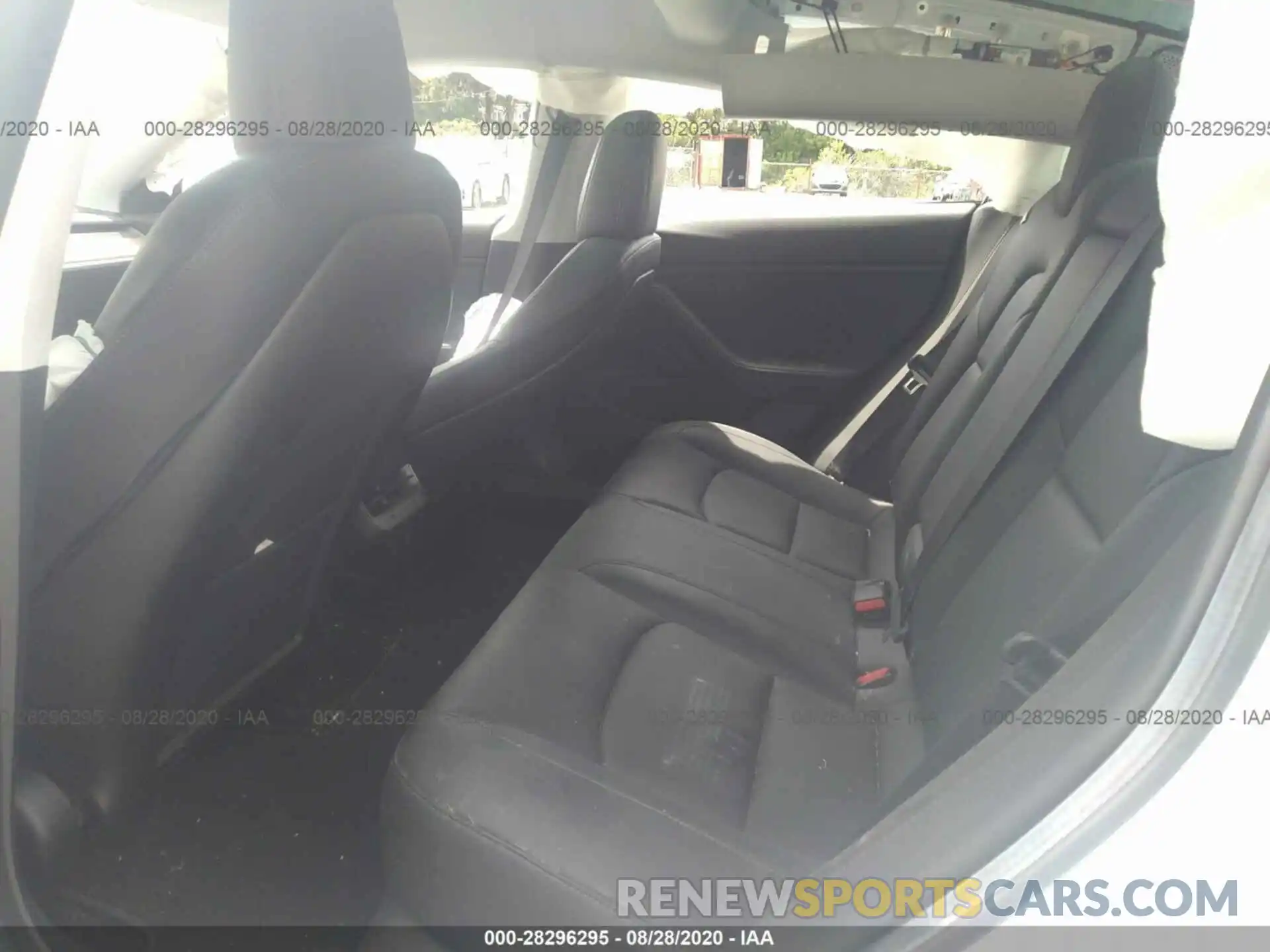 8 Photograph of a damaged car 5YJ3E1EB5KF433509 TESLA MODEL 3 2019