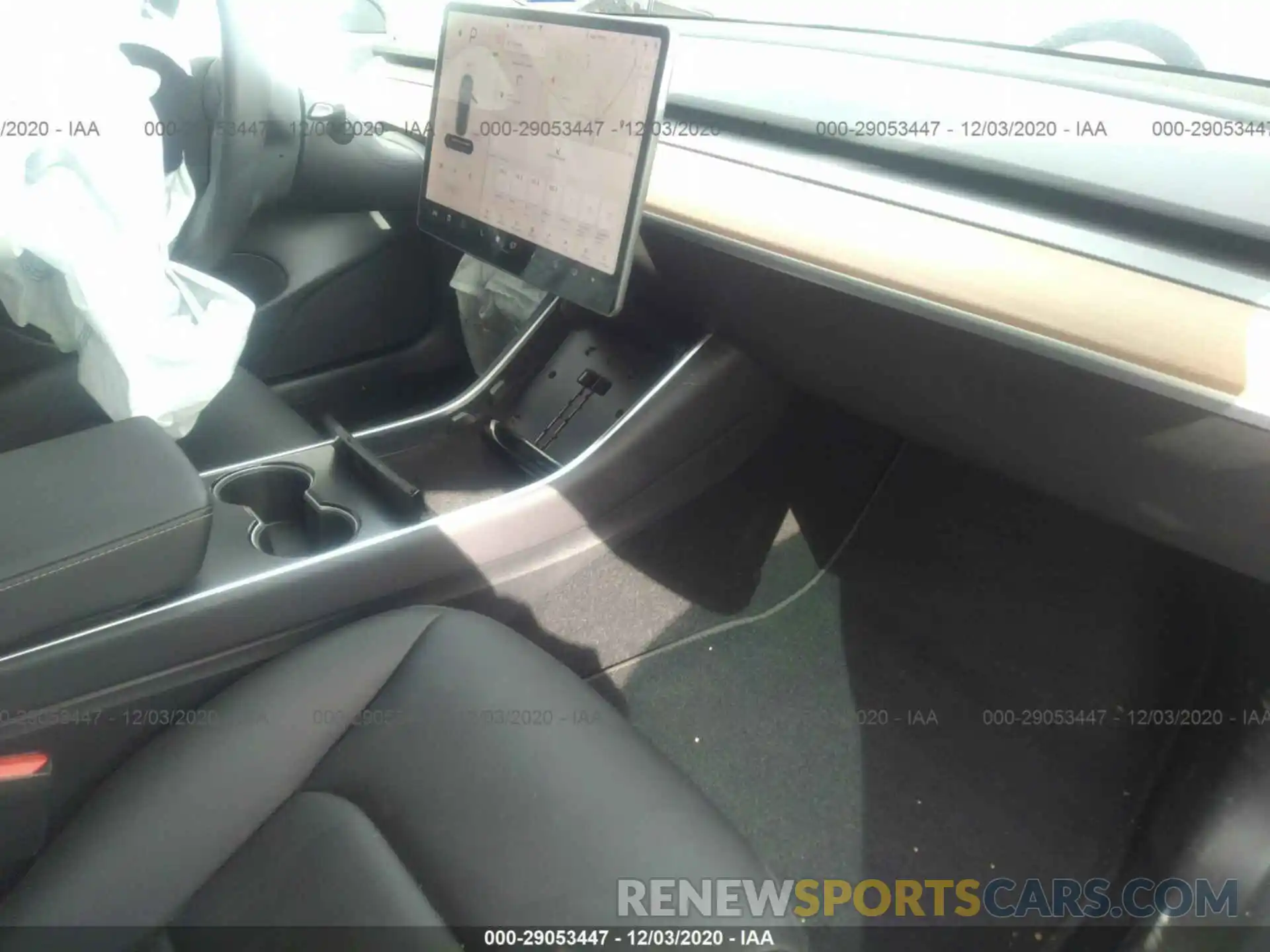 5 Photograph of a damaged car 5YJ3E1EB5KF452299 TESLA MODEL 3 2019