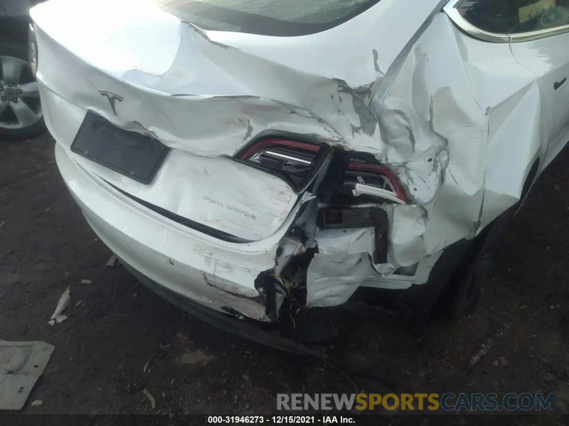 6 Photograph of a damaged car 5YJ3E1EB5KF493984 TESLA MODEL 3 2019