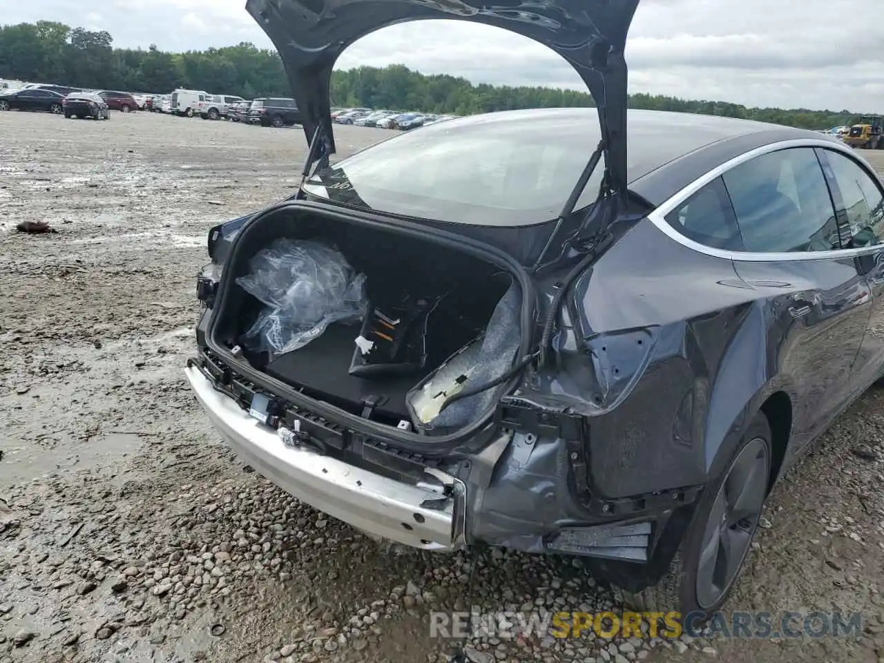 9 Photograph of a damaged car 5YJ3E1EB5KF510282 TESLA MODEL 3 2019