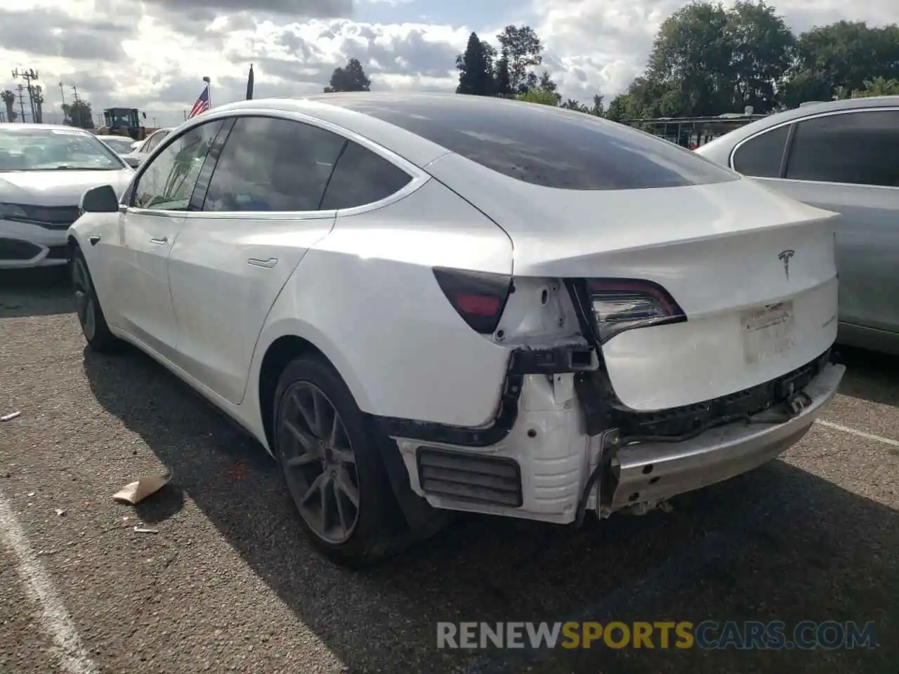 3 Photograph of a damaged car 5YJ3E1EB5KF511464 TESLA MODEL 3 2019