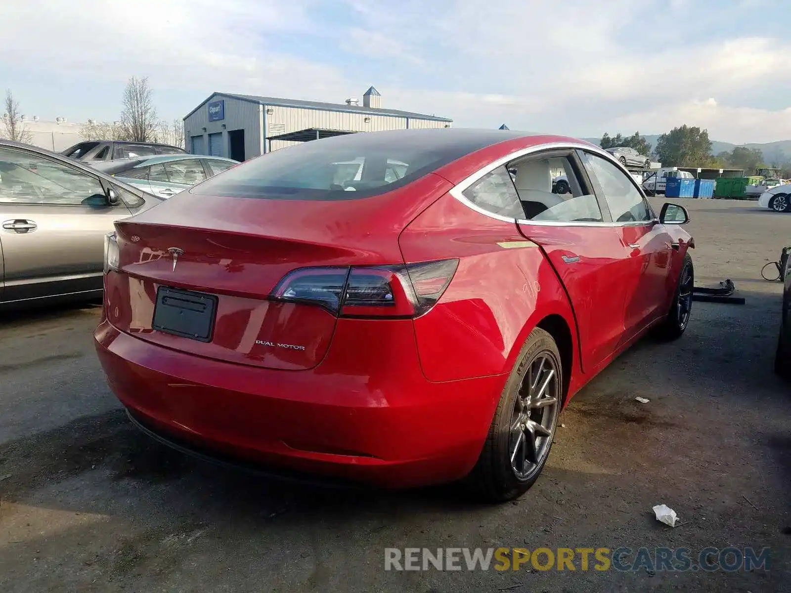 4 Фотография поврежденного автомобиля 5YJ3E1EB5KF533593 TESLA MODEL 3 2019