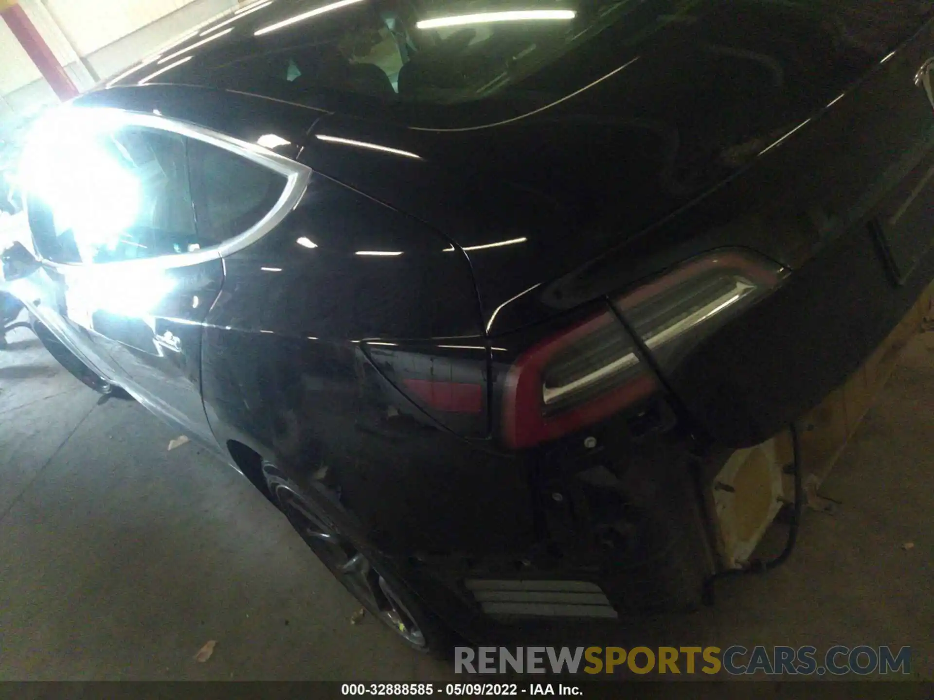 3 Photograph of a damaged car 5YJ3E1EB6KF191121 TESLA MODEL 3 2019