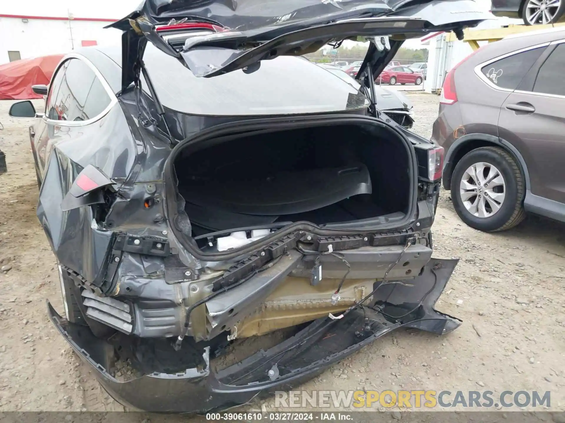 6 Photograph of a damaged car 5YJ3E1EB6KF194052 TESLA MODEL 3 2019