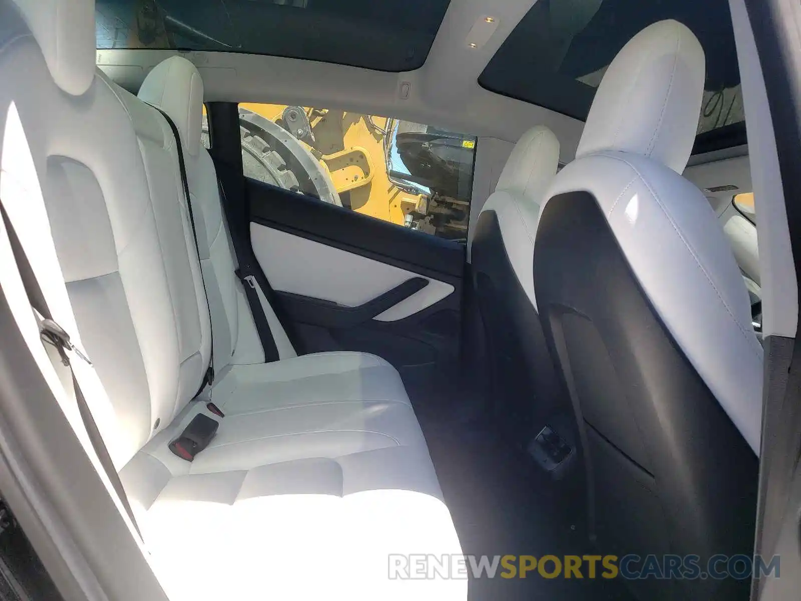 6 Photograph of a damaged car 5YJ3E1EB6KF194987 TESLA MODEL 3 2019