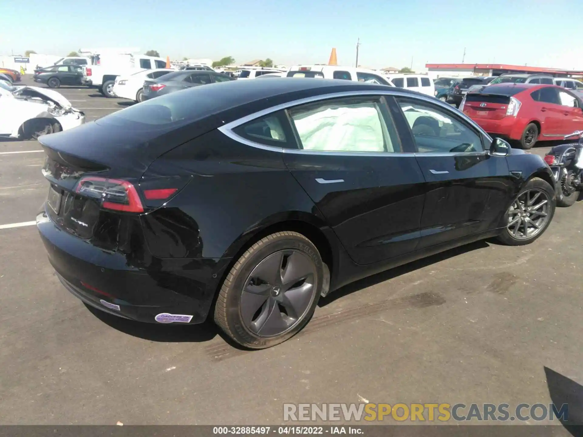 4 Photograph of a damaged car 5YJ3E1EB6KF197212 TESLA MODEL 3 2019