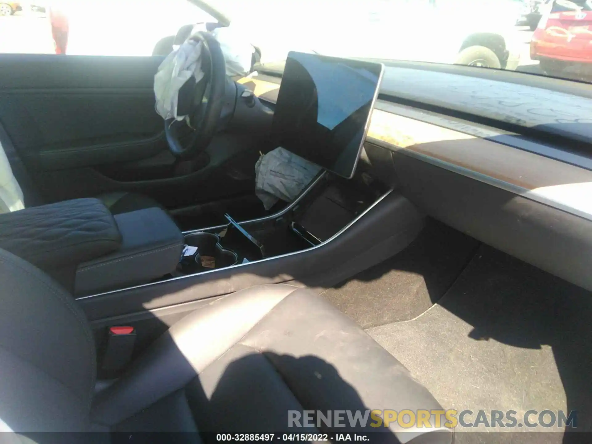 5 Photograph of a damaged car 5YJ3E1EB6KF197212 TESLA MODEL 3 2019