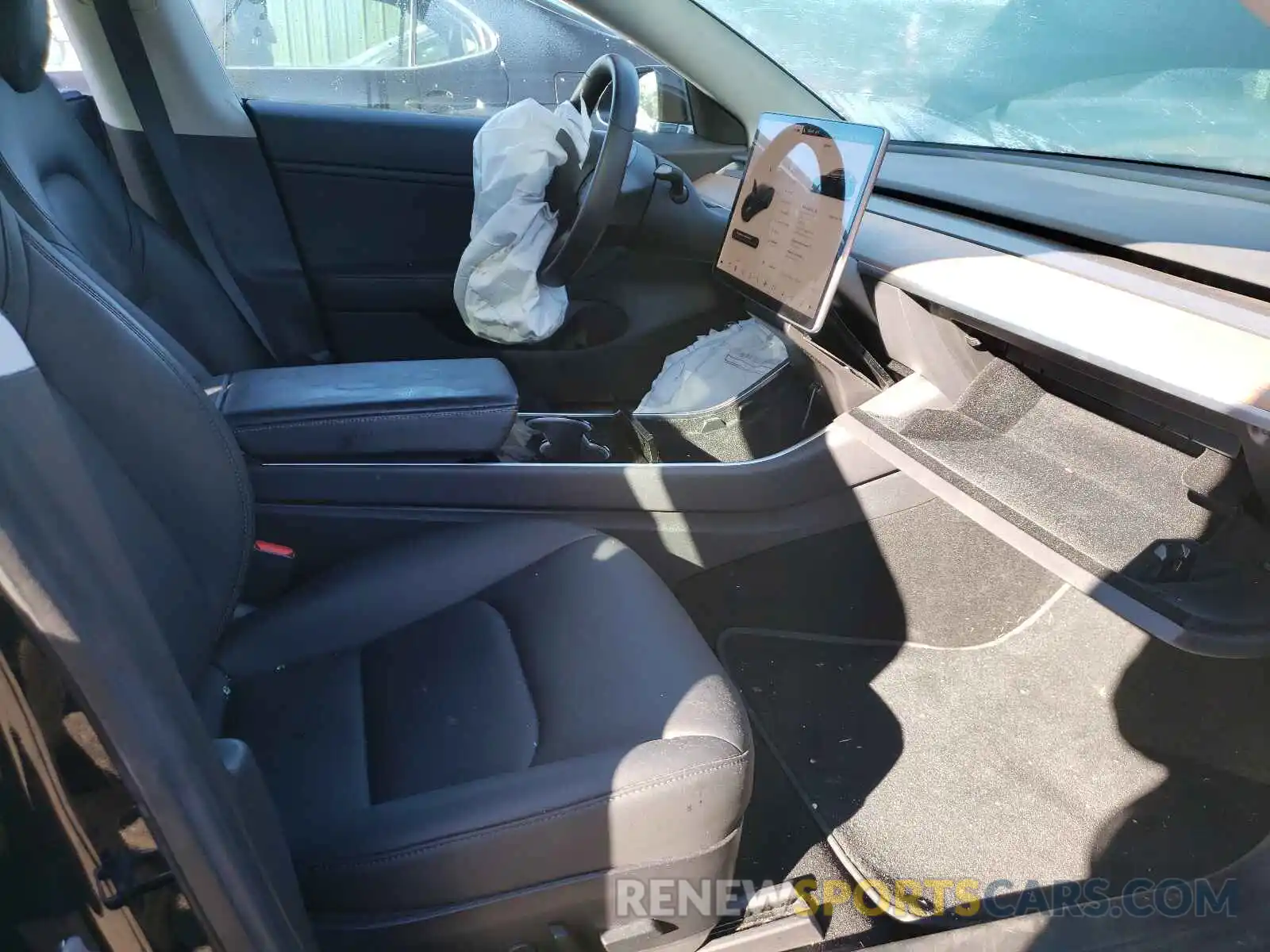 5 Photograph of a damaged car 5YJ3E1EB6KF199011 TESLA MODEL 3 2019