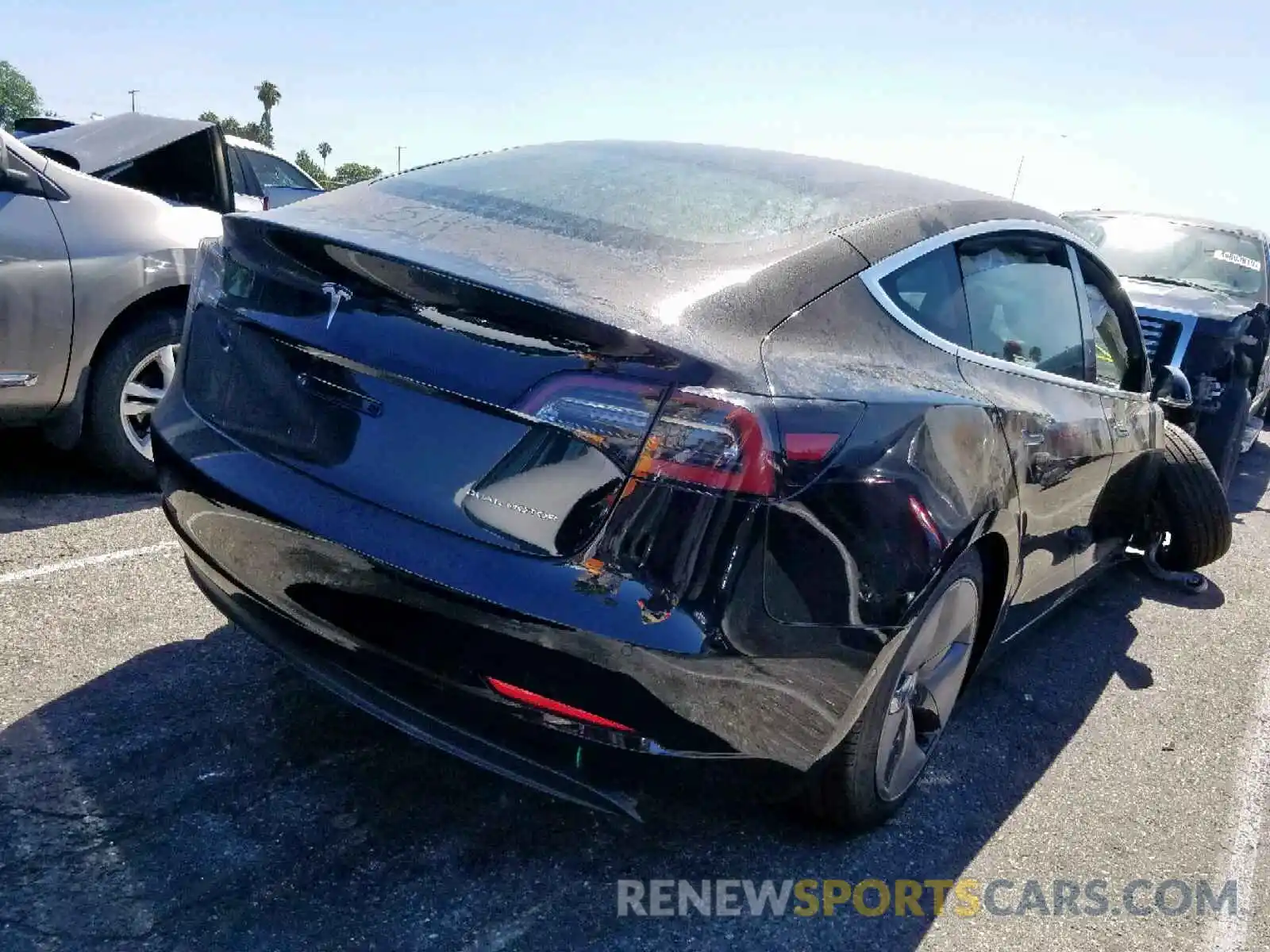 4 Photograph of a damaged car 5YJ3E1EB6KF209181 TESLA MODEL 3 2019