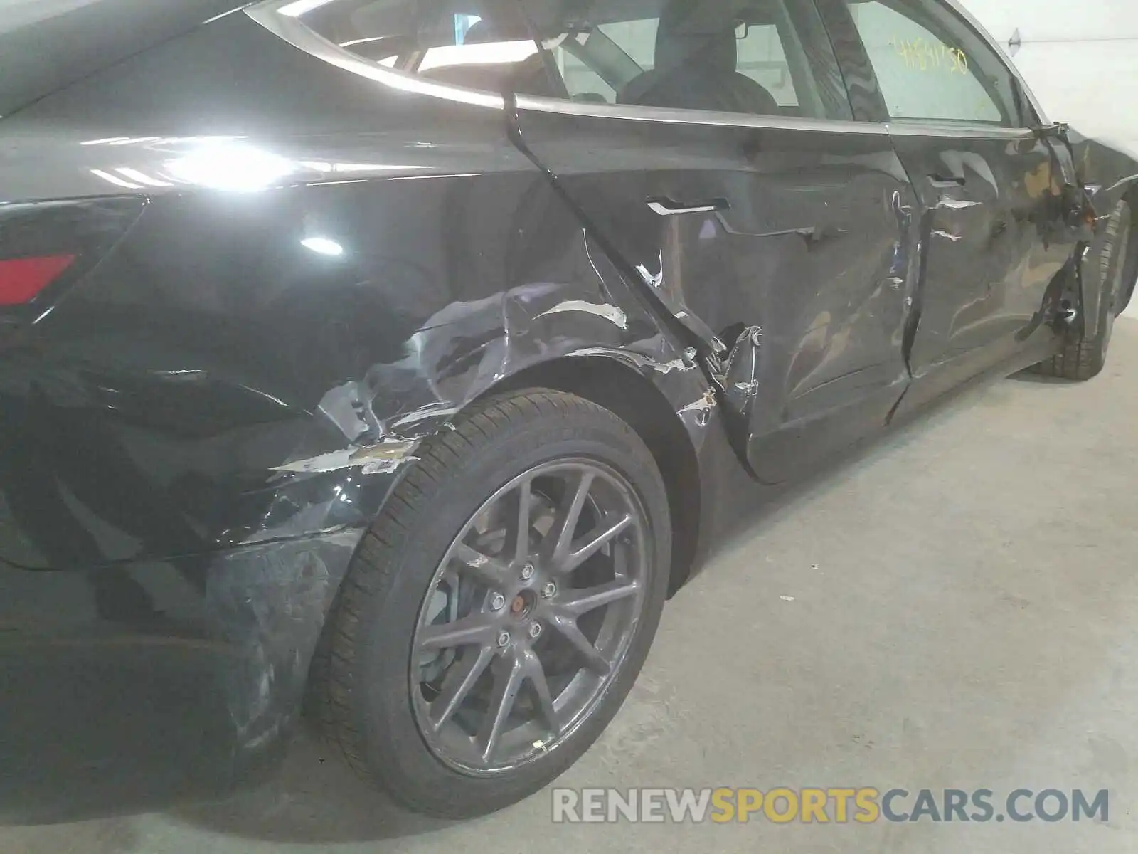 9 Фотография поврежденного автомобиля 5YJ3E1EB6KF364507 TESLA MODEL 3 2019