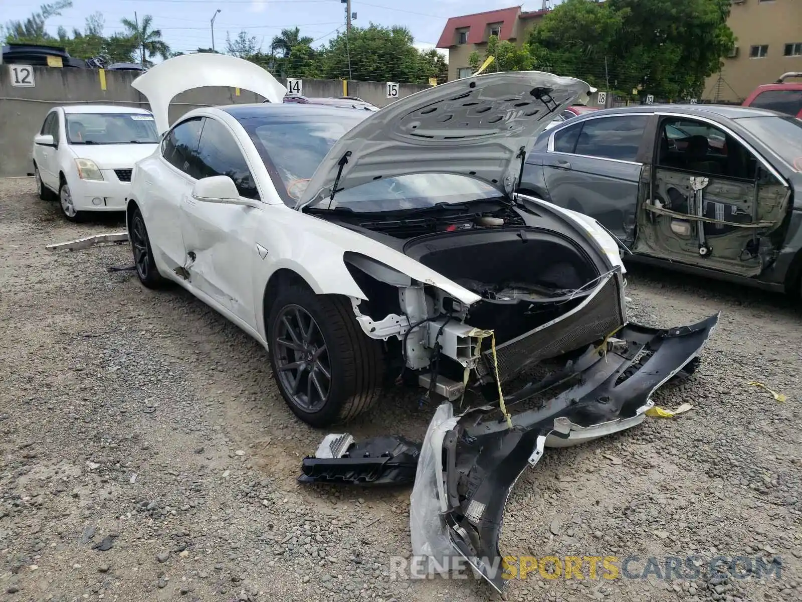 1 Photograph of a damaged car 5YJ3E1EB6KF365639 TESLA MODEL 3 2019