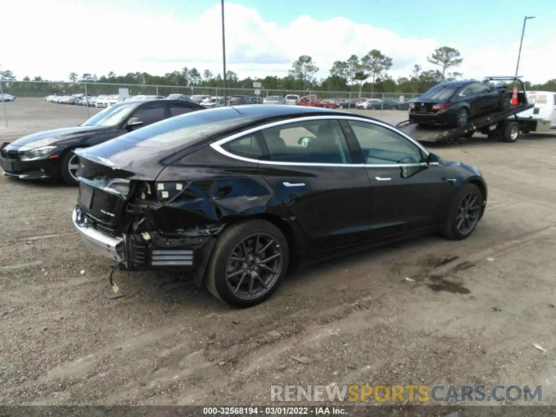 4 Photograph of a damaged car 5YJ3E1EB6KF384305 TESLA MODEL 3 2019