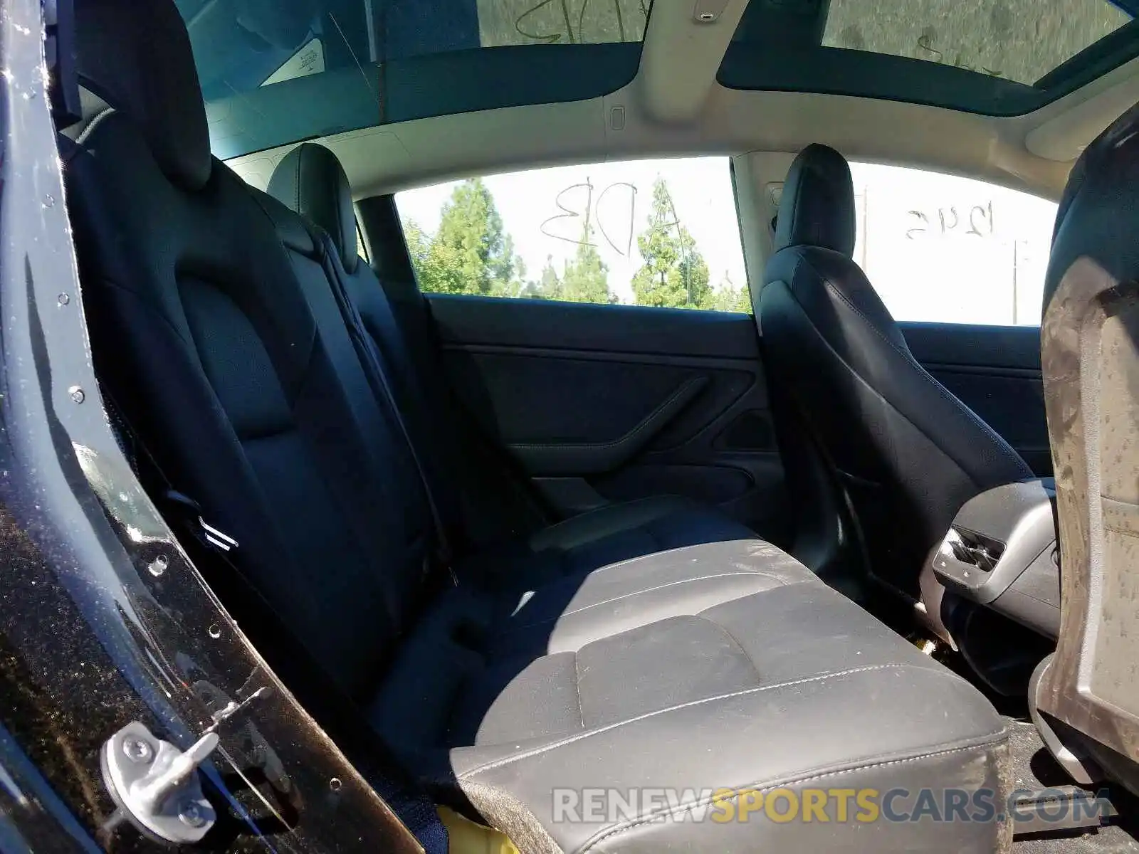 6 Photograph of a damaged car 5YJ3E1EB6KF385180 TESLA MODEL 3 2019