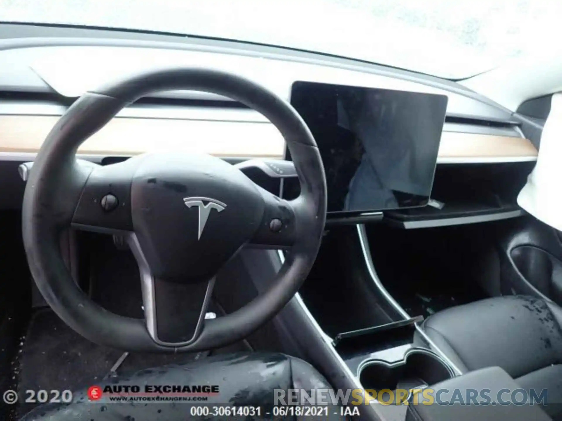 10 Photograph of a damaged car 5YJ3E1EB6KF389200 TESLA MODEL 3 2019