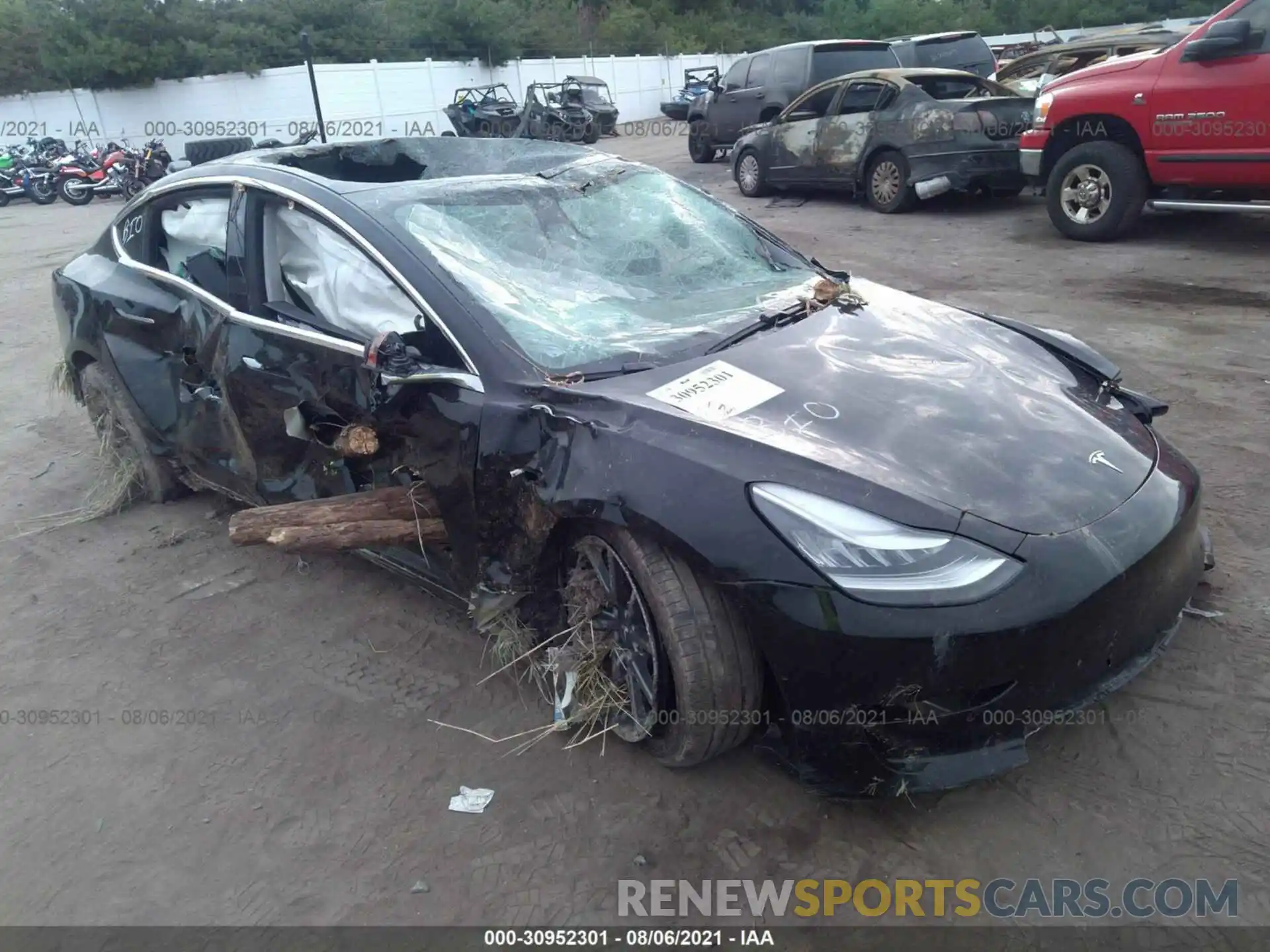 1 Photograph of a damaged car 5YJ3E1EB6KF390508 TESLA MODEL 3 2019