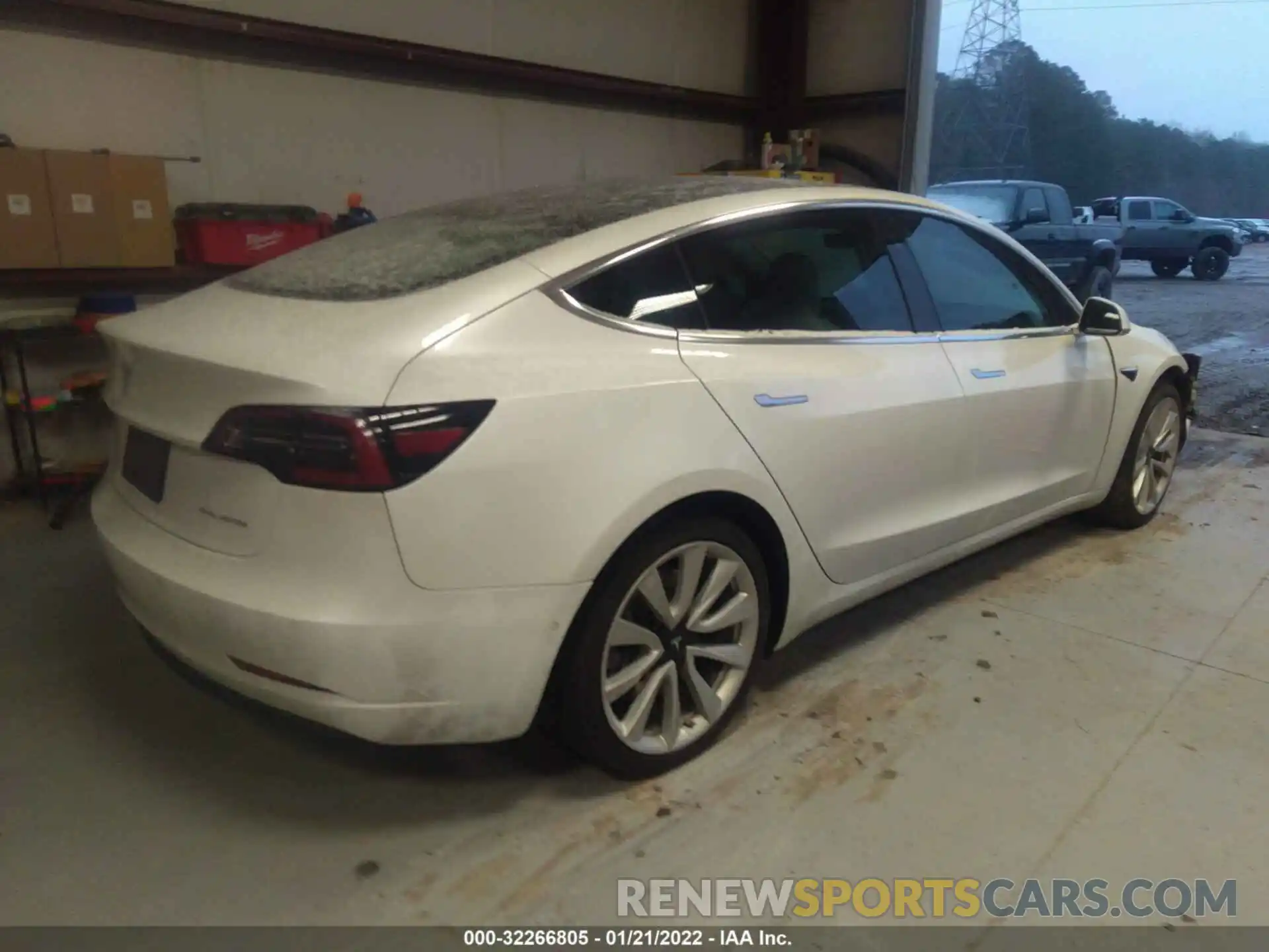 4 Photograph of a damaged car 5YJ3E1EB6KF392520 TESLA MODEL 3 2019