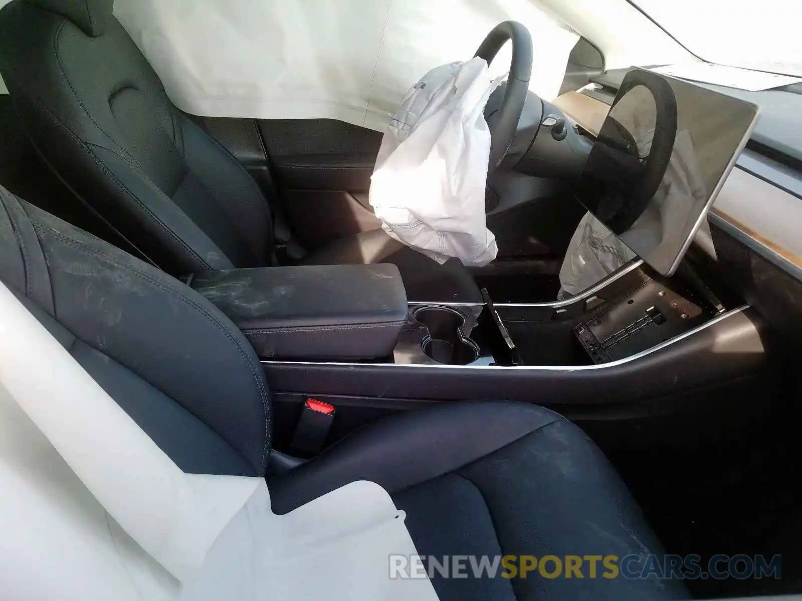 5 Photograph of a damaged car 5YJ3E1EB6KF429565 TESLA MODEL 3 2019