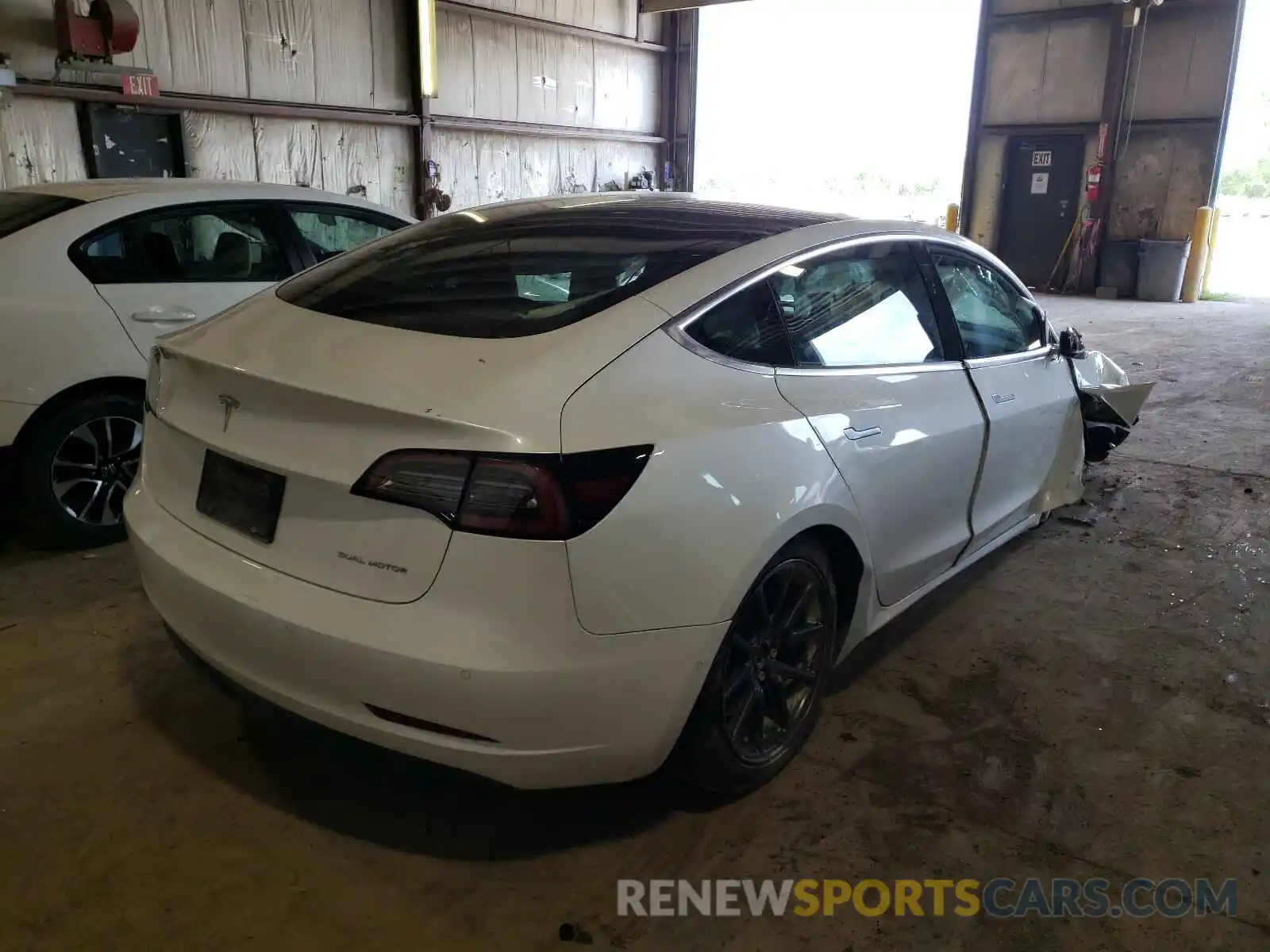 4 Photograph of a damaged car 5YJ3E1EB6KF433423 TESLA MODEL 3 2019