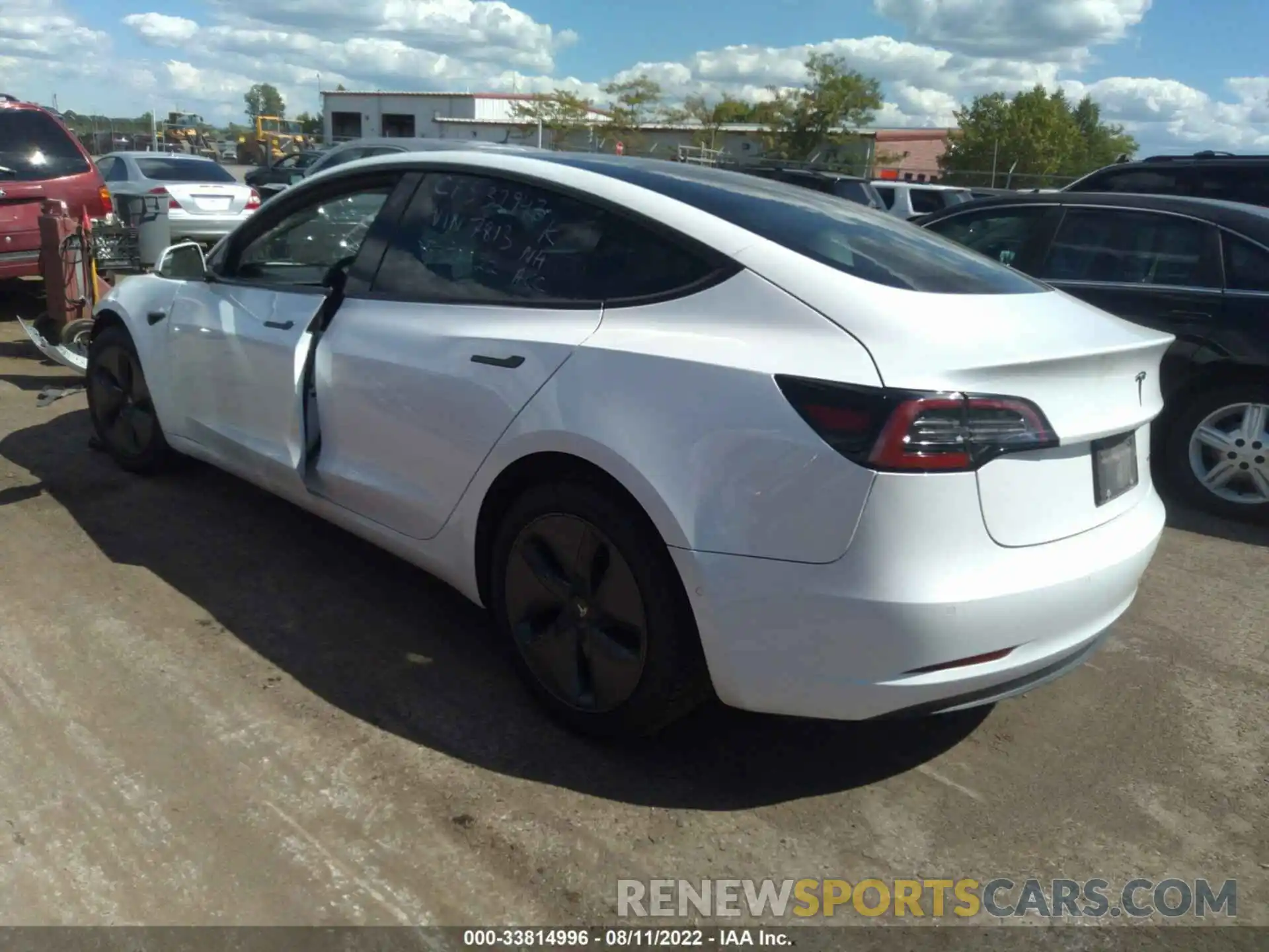 3 Фотография поврежденного автомобиля 5YJ3E1EB6KF437813 TESLA MODEL 3 2019