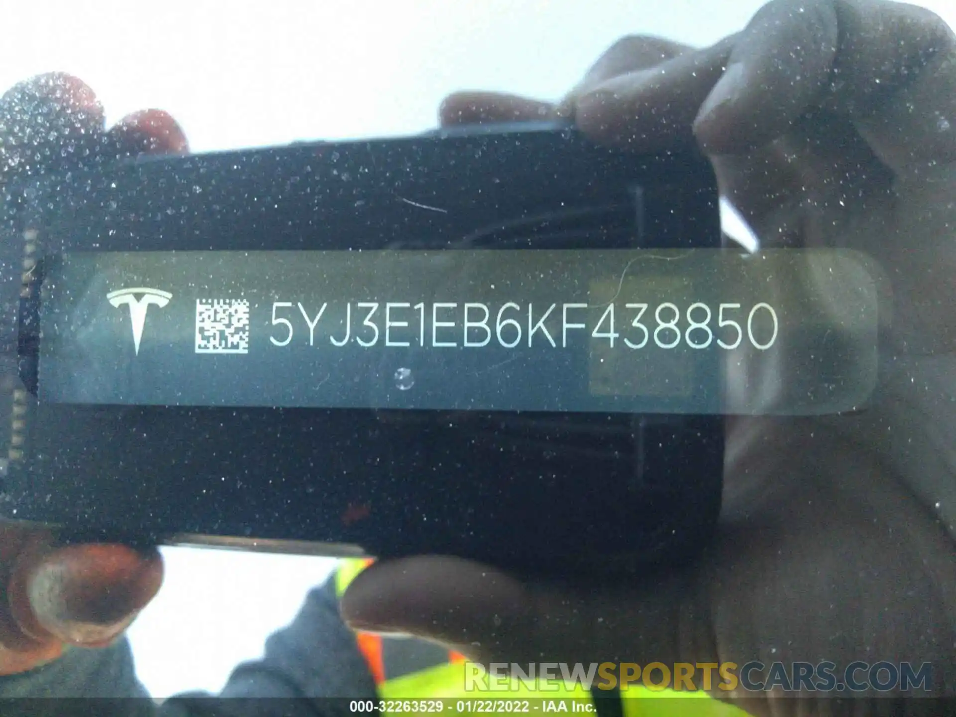 9 Photograph of a damaged car 5YJ3E1EB6KF438850 TESLA MODEL 3 2019