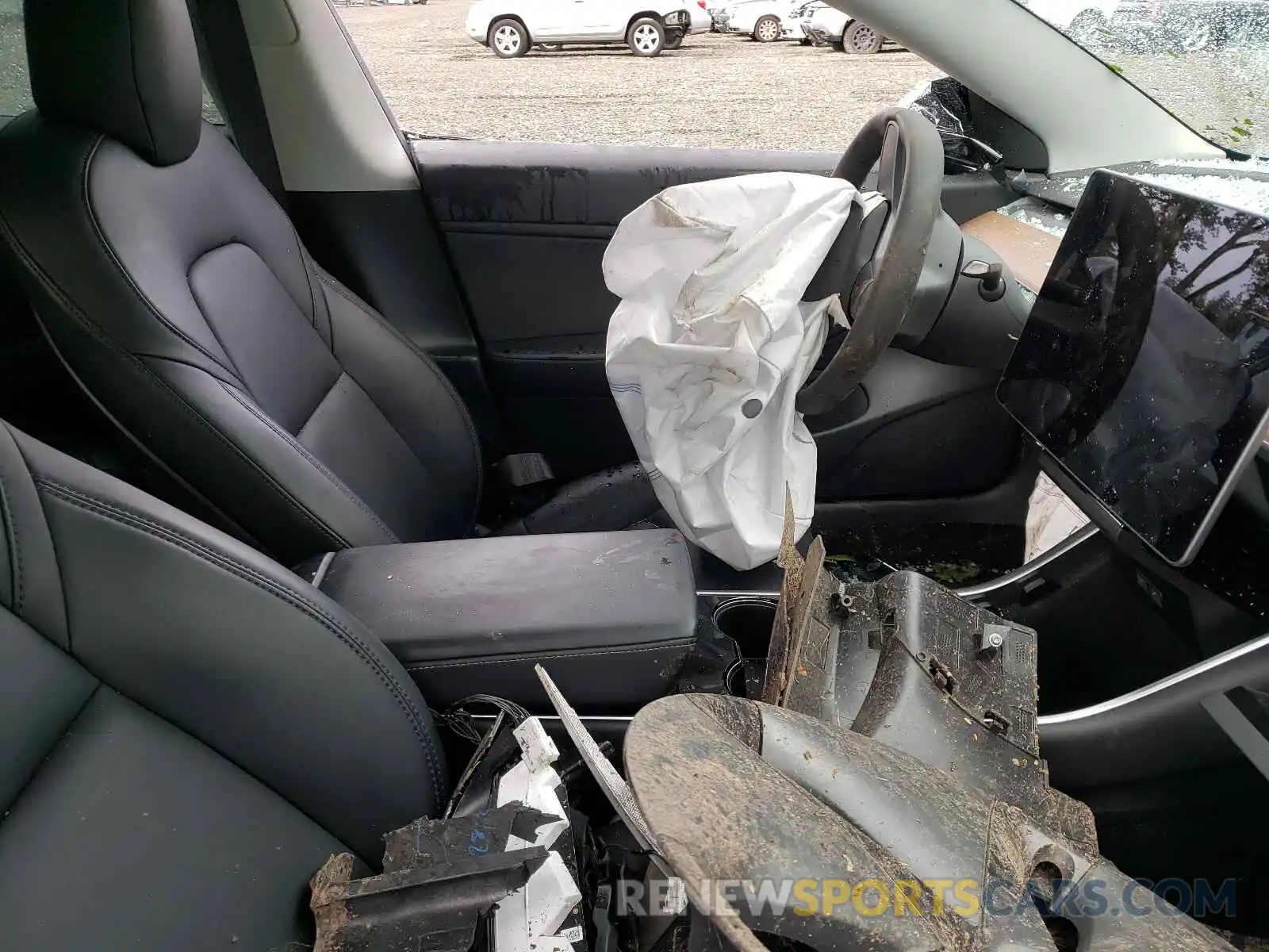 5 Photograph of a damaged car 5YJ3E1EB6KF440422 TESLA MODEL 3 2019