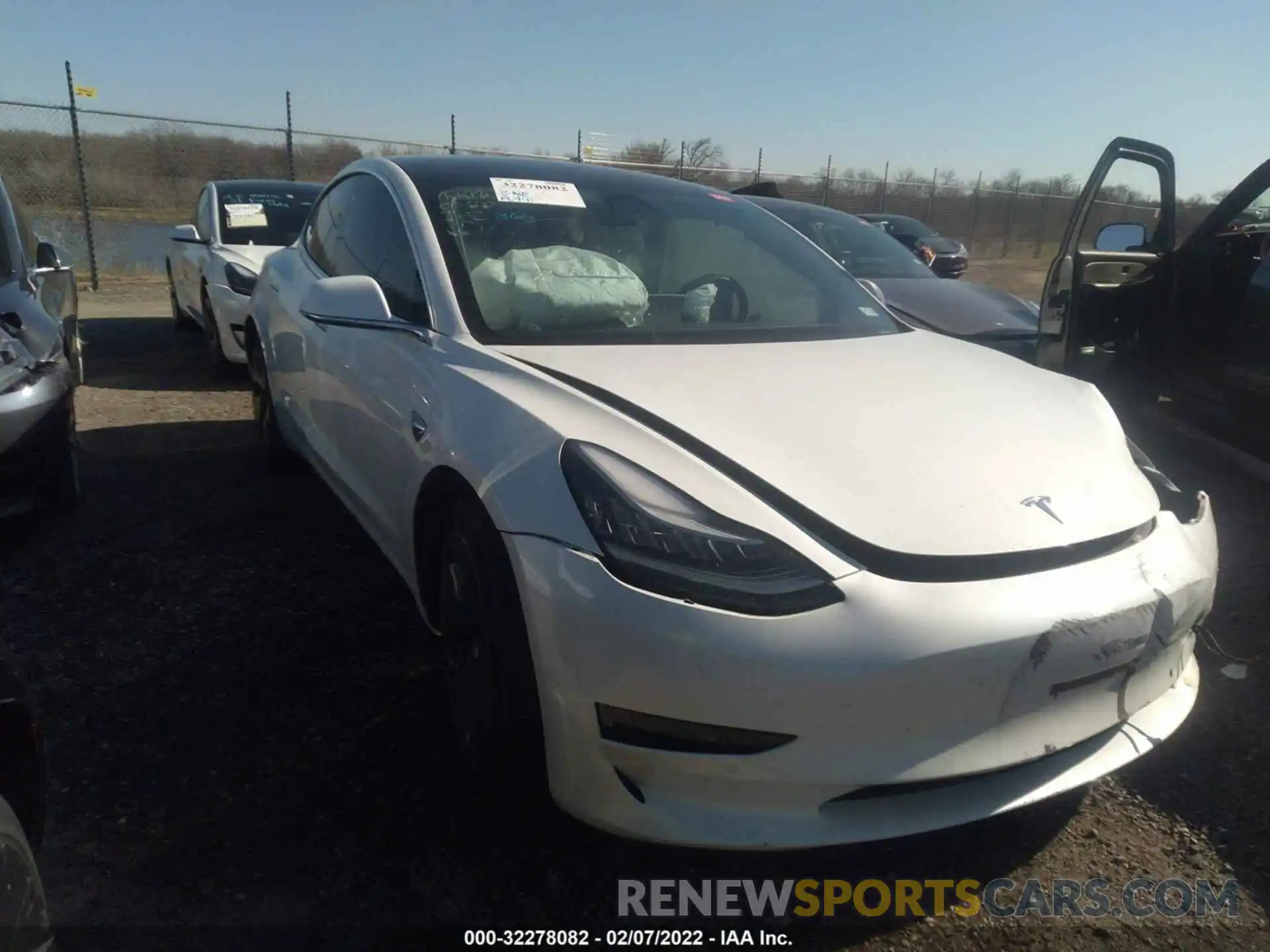 1 Photograph of a damaged car 5YJ3E1EB6KF450593 TESLA MODEL 3 2019