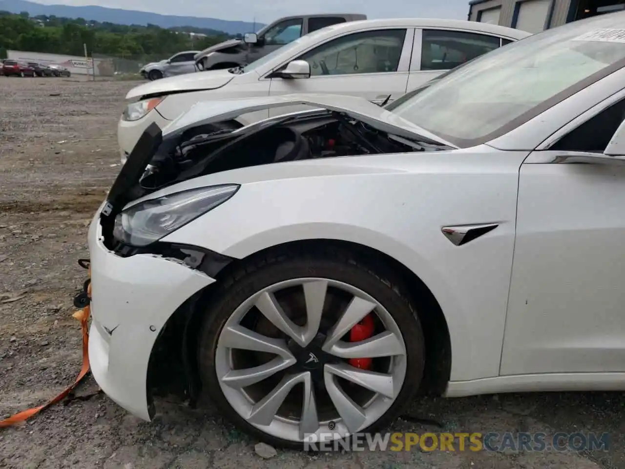 9 Photograph of a damaged car 5YJ3E1EB6KF470083 TESLA MODEL 3 2019