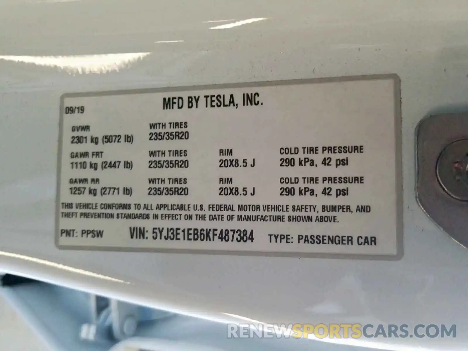 10 Photograph of a damaged car 5YJ3E1EB6KF487384 TESLA MODEL 3 2019