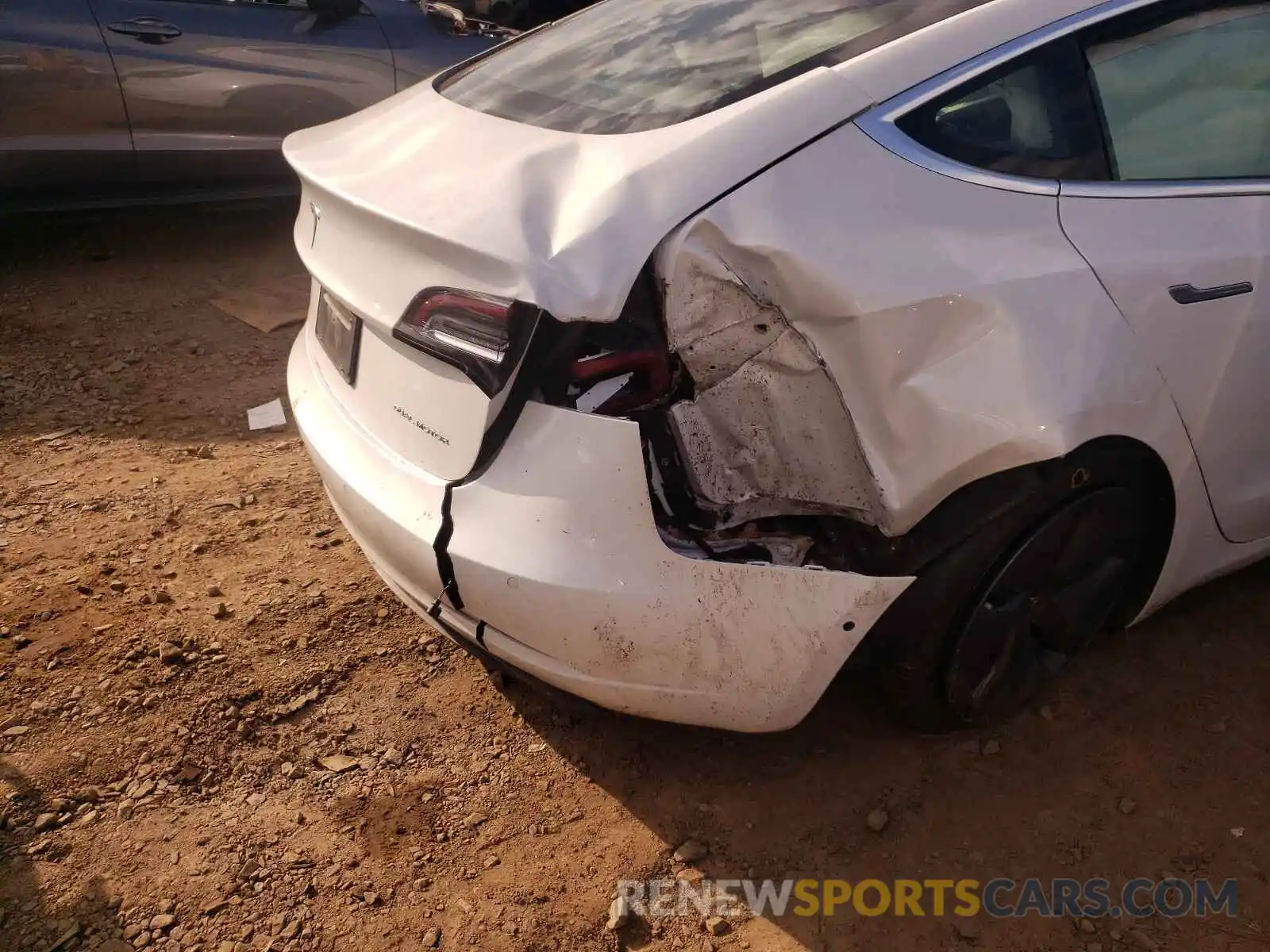 9 Photograph of a damaged car 5YJ3E1EB6KF493170 TESLA MODEL 3 2019