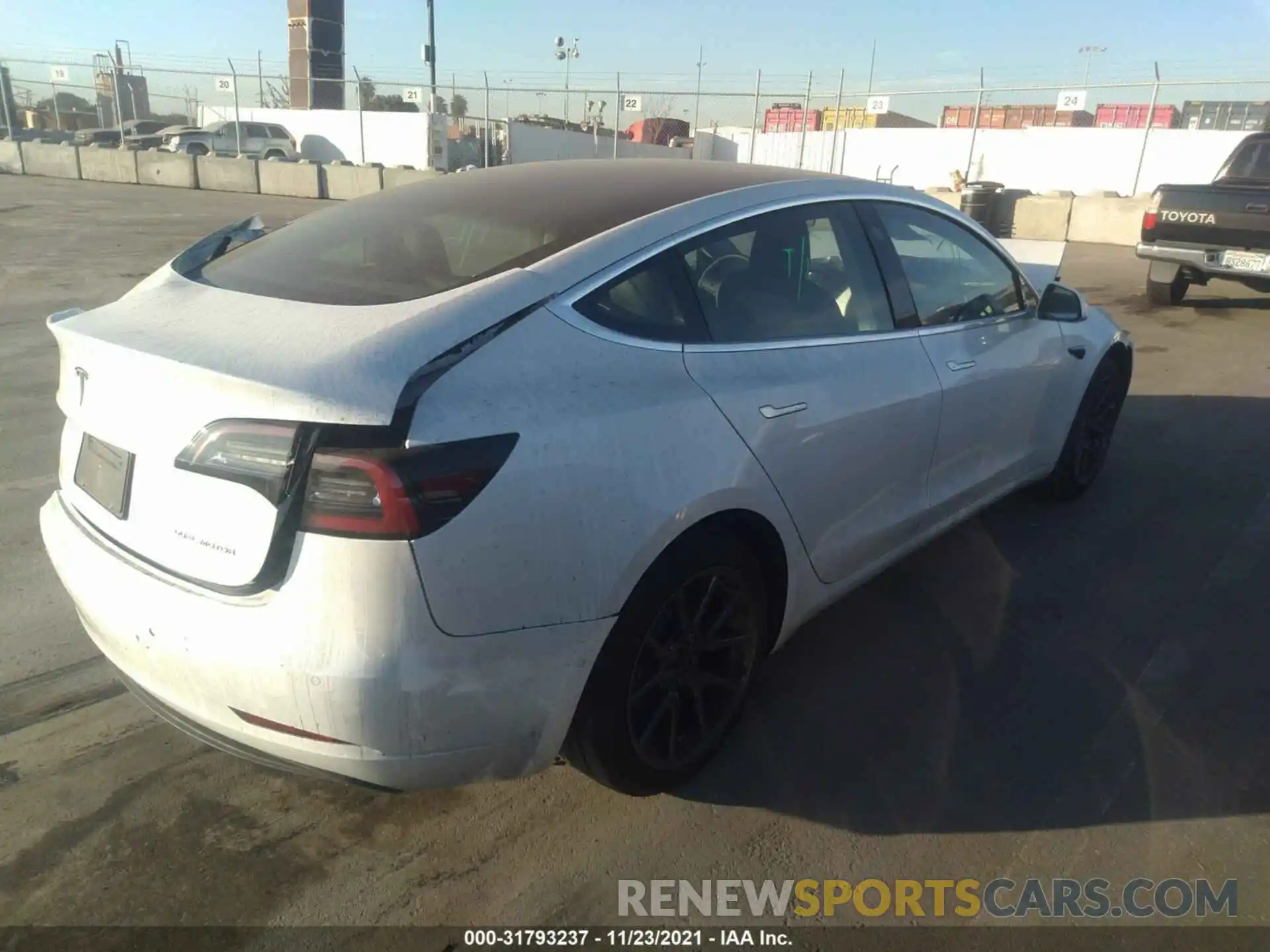 4 Photograph of a damaged car 5YJ3E1EB6KF510792 TESLA MODEL 3 2019