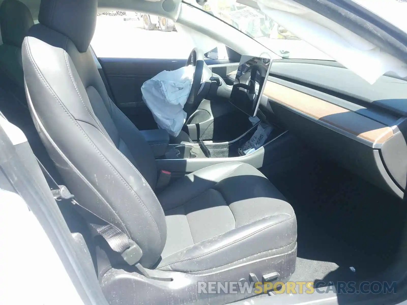 5 Photograph of a damaged car 5YJ3E1EB6KF511375 TESLA MODEL 3 2019