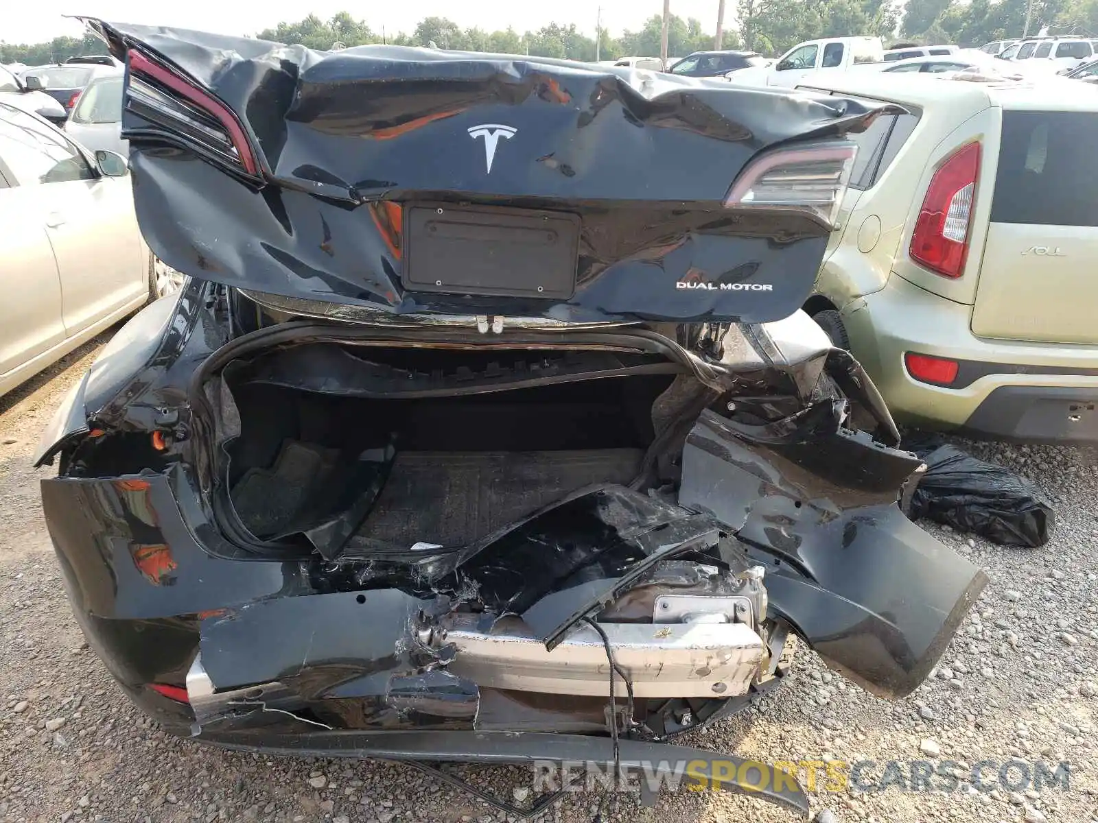 9 Photograph of a damaged car 5YJ3E1EB7KF213658 TESLA MODEL 3 2019