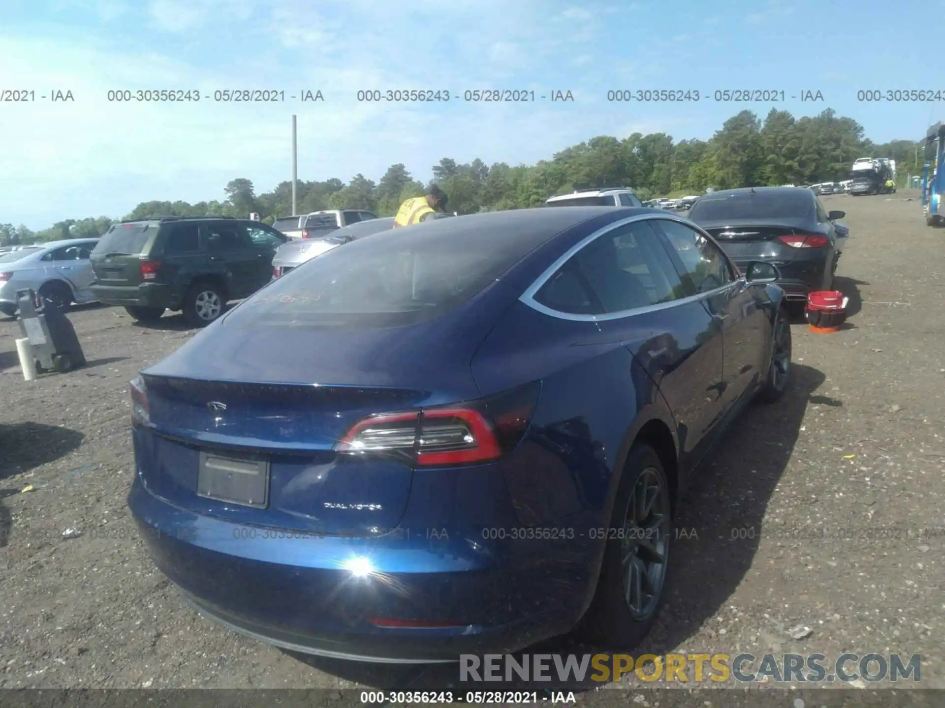 4 Photograph of a damaged car 5YJ3E1EB7KF361499 TESLA MODEL 3 2019