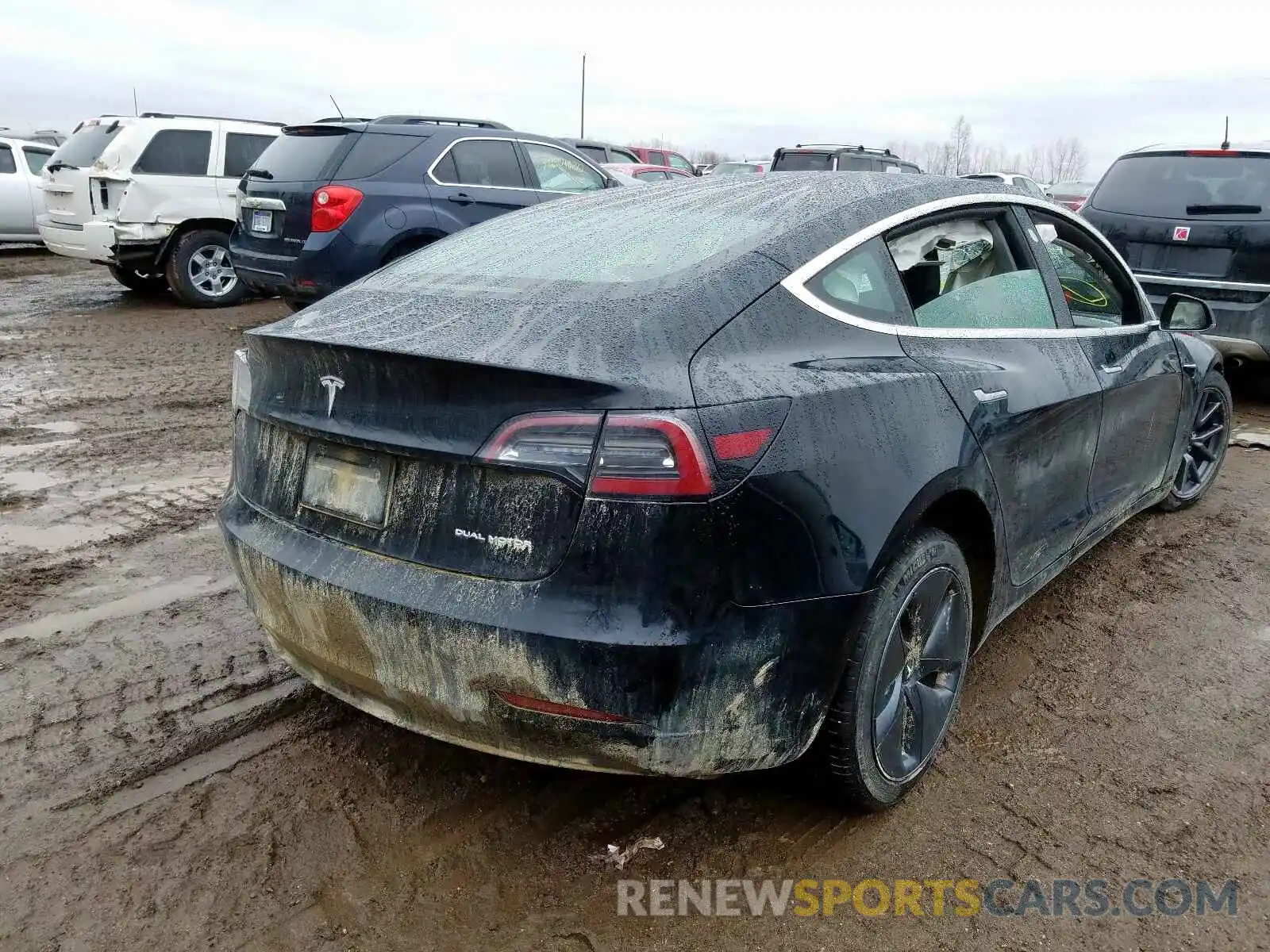 4 Фотография поврежденного автомобиля 5YJ3E1EB7KF384507 TESLA MODEL 3 2019