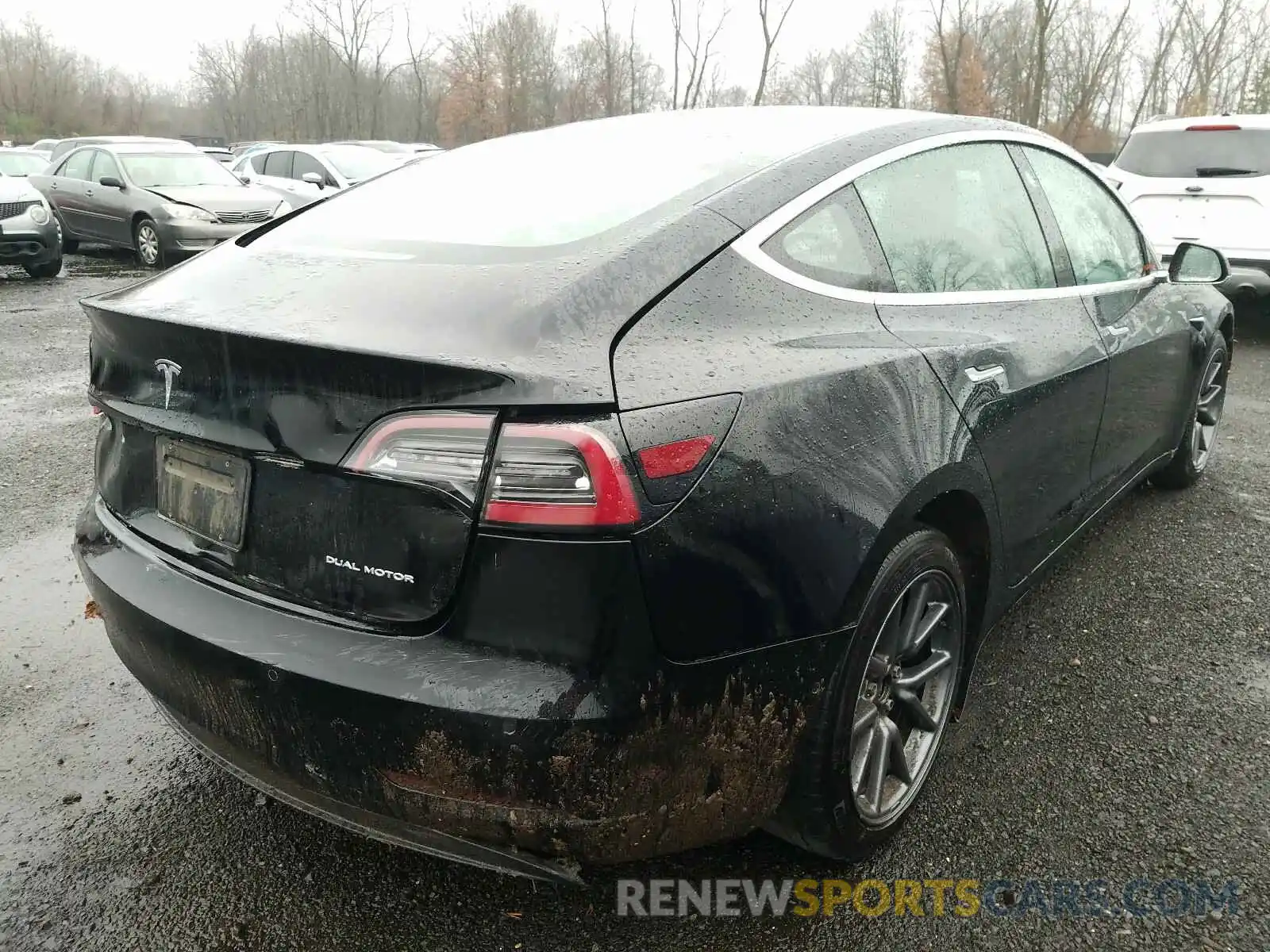 4 Photograph of a damaged car 5YJ3E1EB7KF385012 TESLA MODEL 3 2019