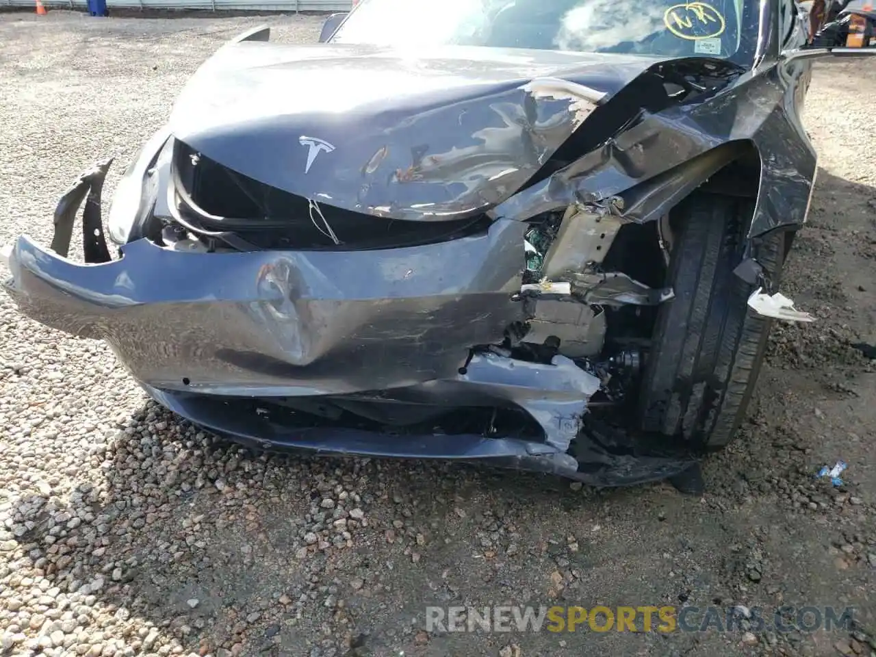 9 Photograph of a damaged car 5YJ3E1EB7KF386483 TESLA MODEL 3 2019