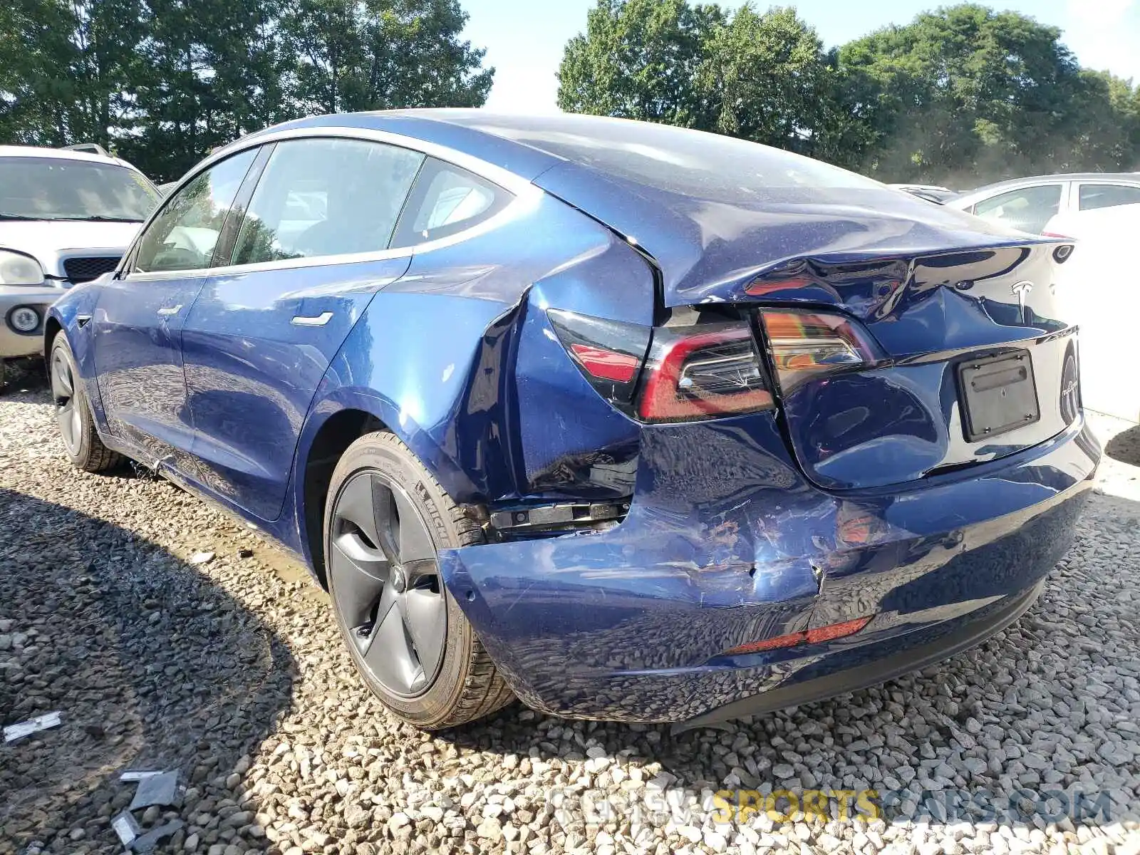 3 Photograph of a damaged car 5YJ3E1EB7KF433155 TESLA MODEL 3 2019