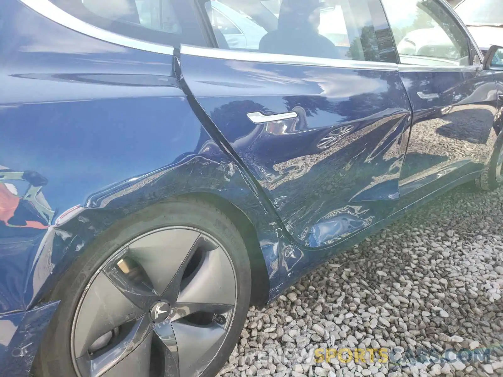 9 Photograph of a damaged car 5YJ3E1EB7KF433155 TESLA MODEL 3 2019