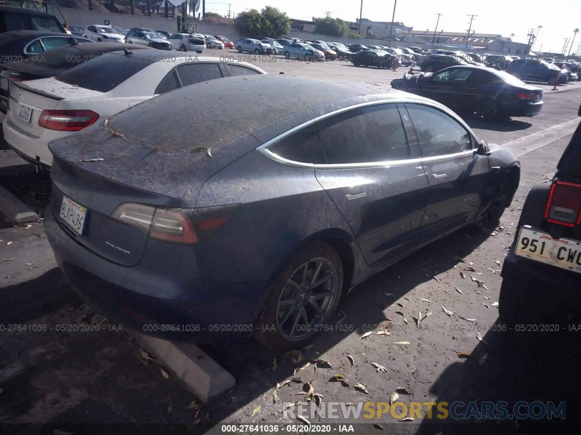 4 Photograph of a damaged car 5YJ3E1EB7KF433205 TESLA MODEL 3 2019