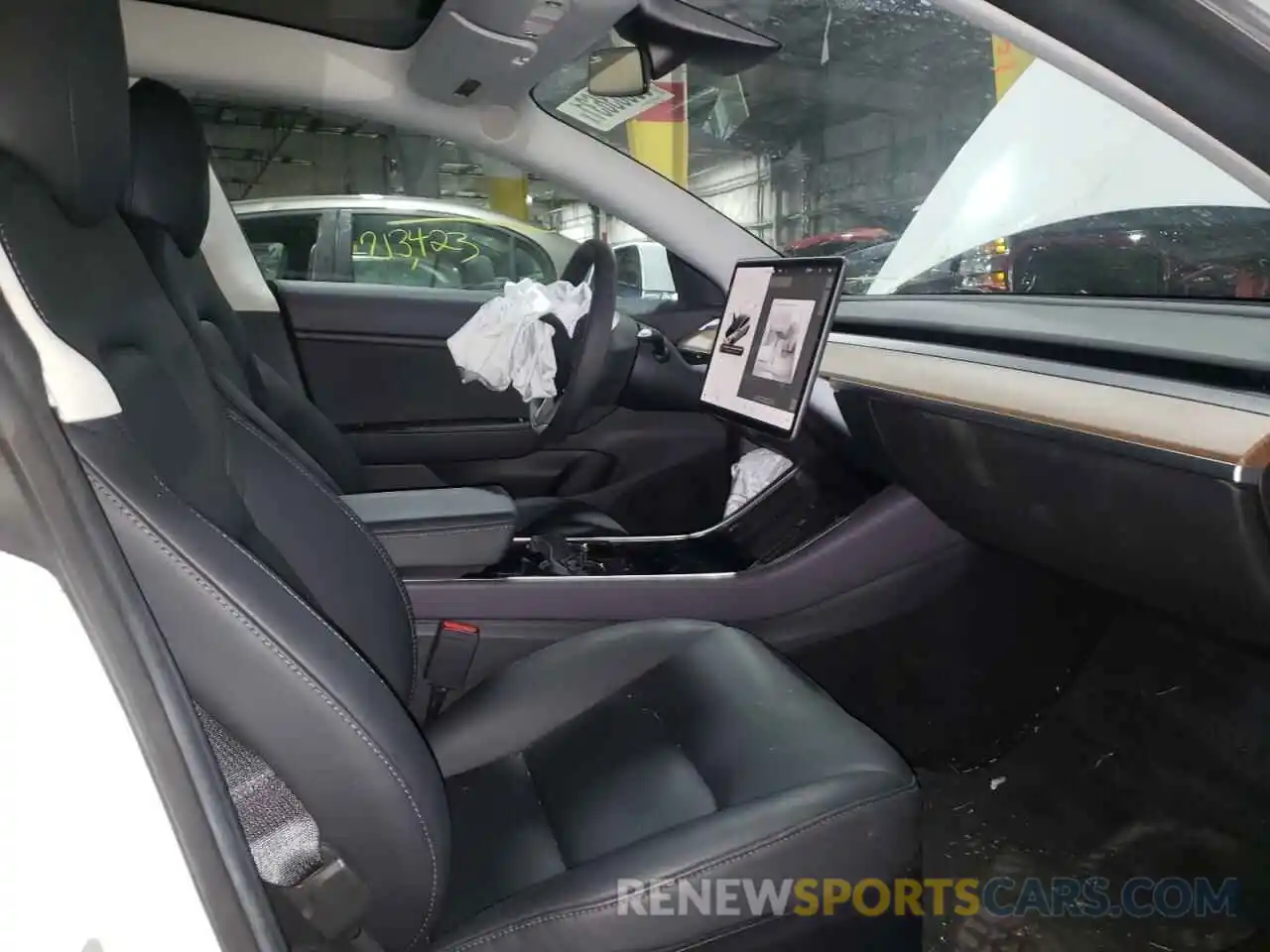 5 Photograph of a damaged car 5YJ3E1EB7KF433415 TESLA MODEL 3 2019