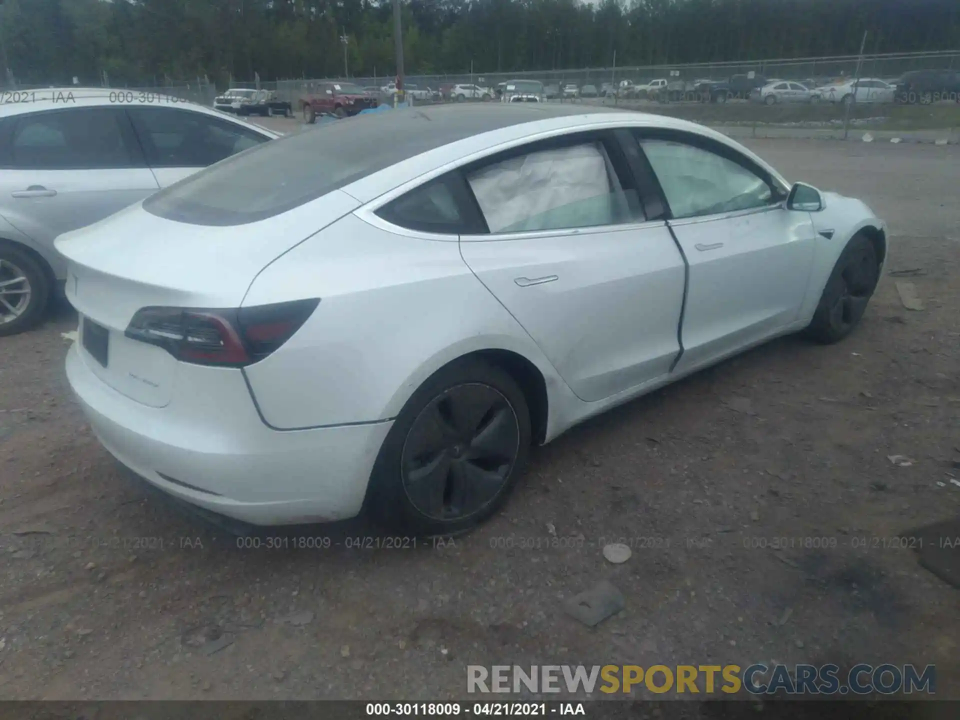 4 Фотография поврежденного автомобиля 5YJ3E1EB7KF452935 TESLA MODEL 3 2019