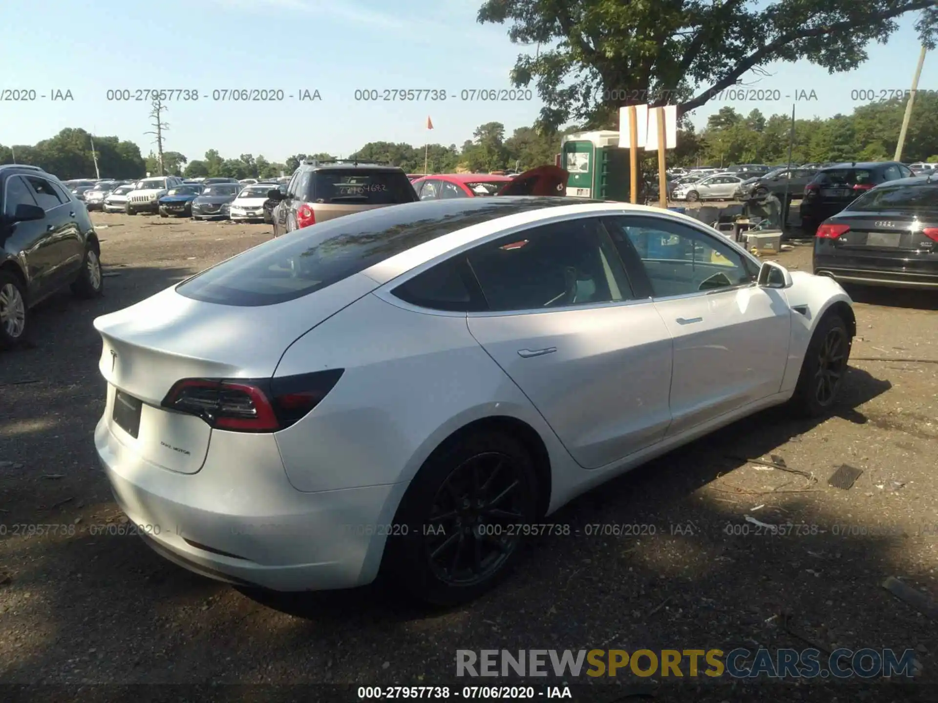 4 Photograph of a damaged car 5YJ3E1EB7KF469170 TESLA MODEL 3 2019