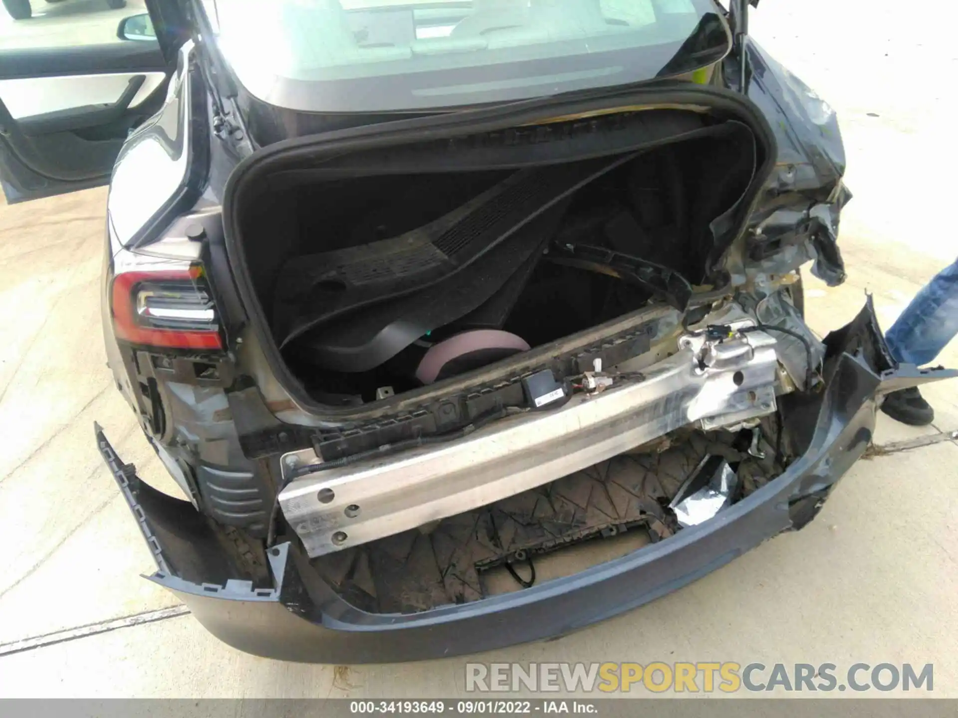 6 Photograph of a damaged car 5YJ3E1EB7KF476894 TESLA MODEL 3 2019