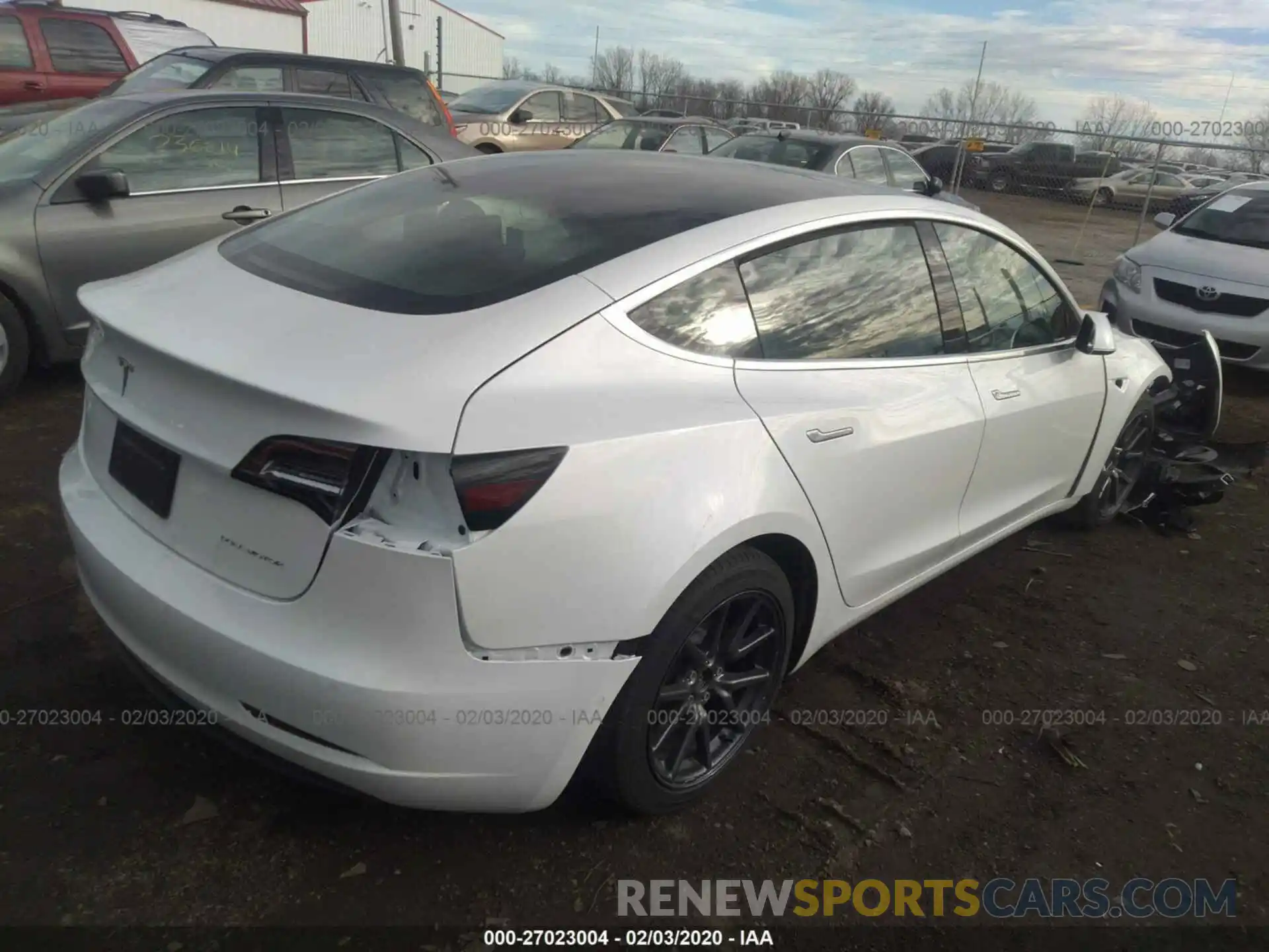 4 Photograph of a damaged car 5YJ3E1EB7KF493212 TESLA MODEL 3 2019