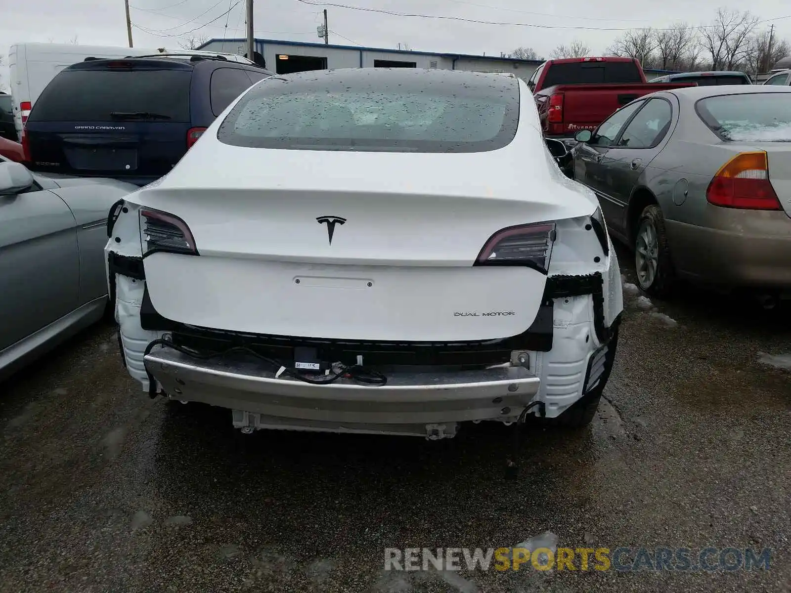 9 Photograph of a damaged car 5YJ3E1EB7KF513068 TESLA MODEL 3 2019