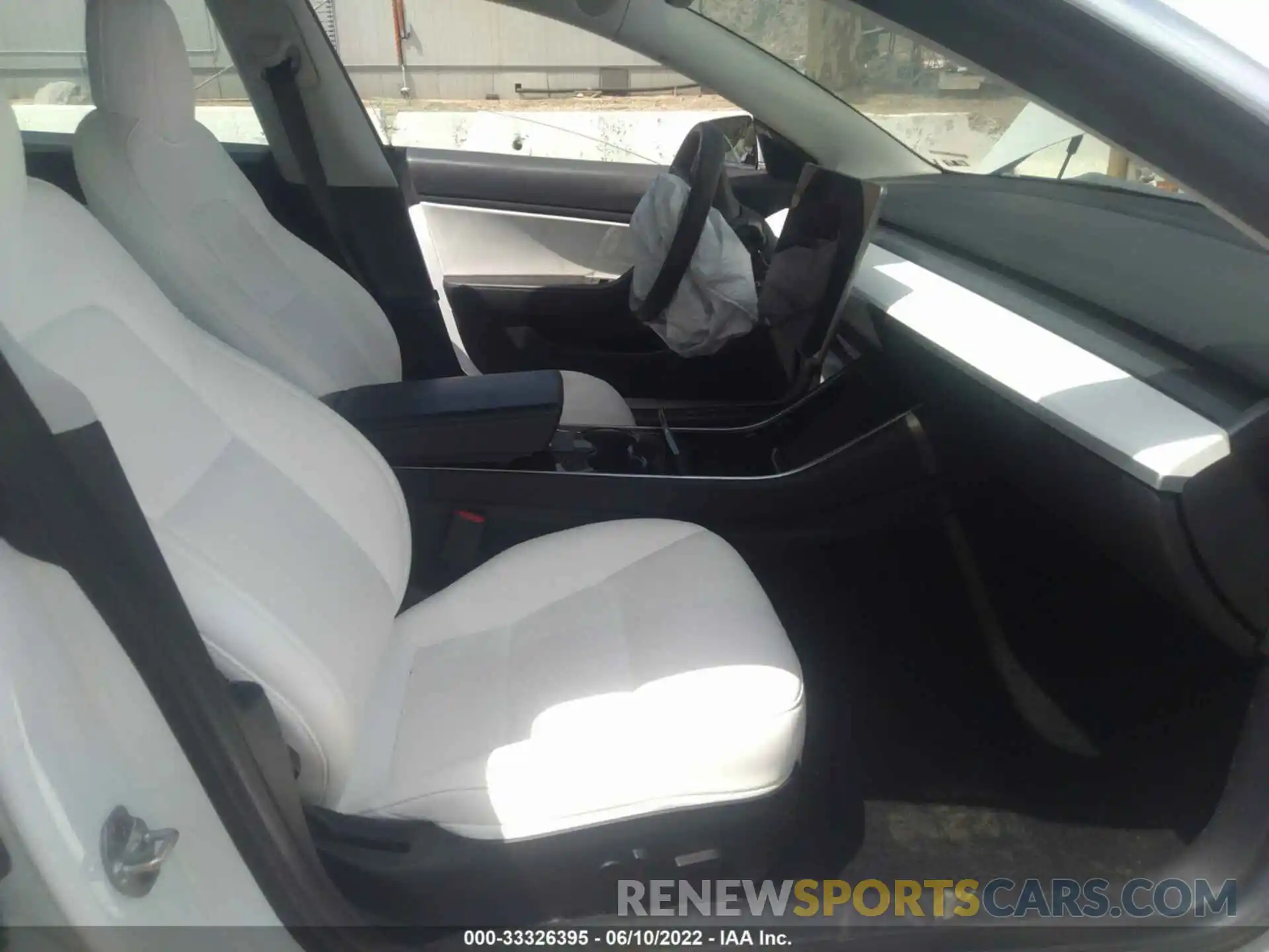 5 Photograph of a damaged car 5YJ3E1EB7KF513250 TESLA MODEL 3 2019